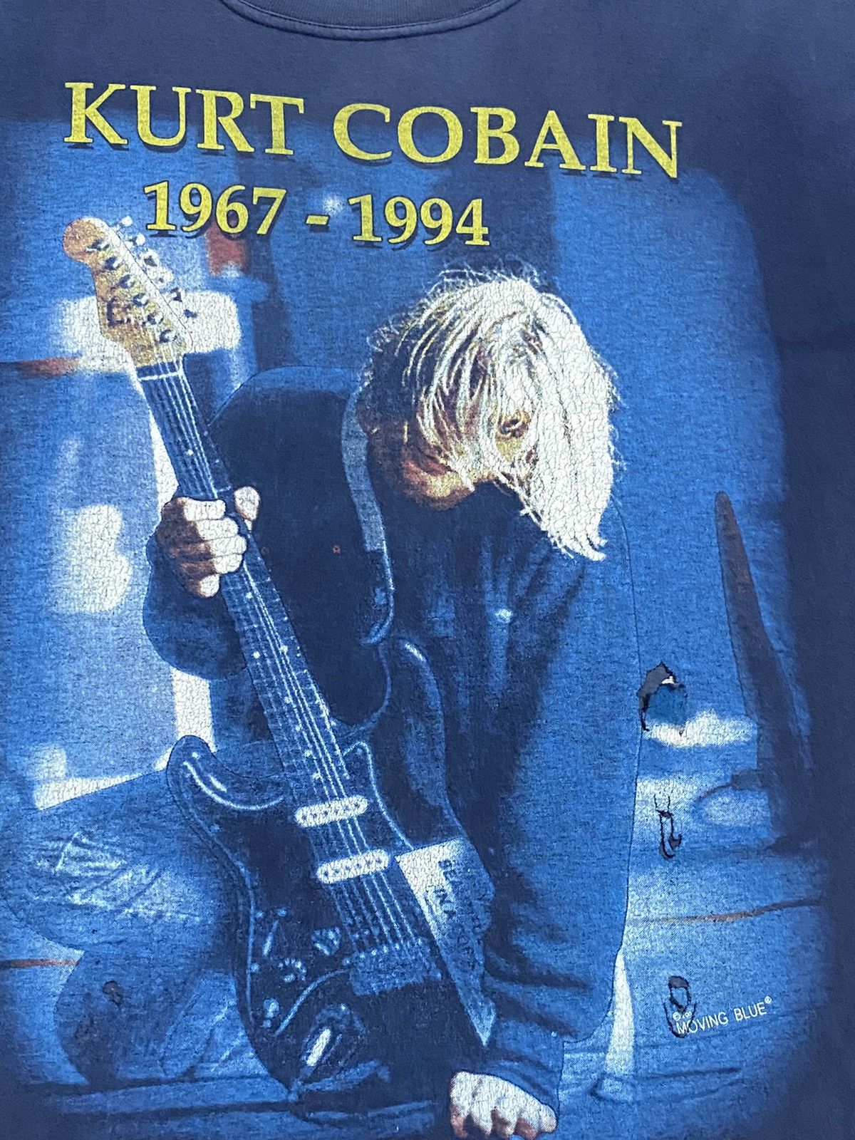 Nirvana Vintage Nirvana Kurt Cobain In Memorial 2000 Guitar Tshirt Size US L / EU 52-54 / 3 - 3 Thumbnail