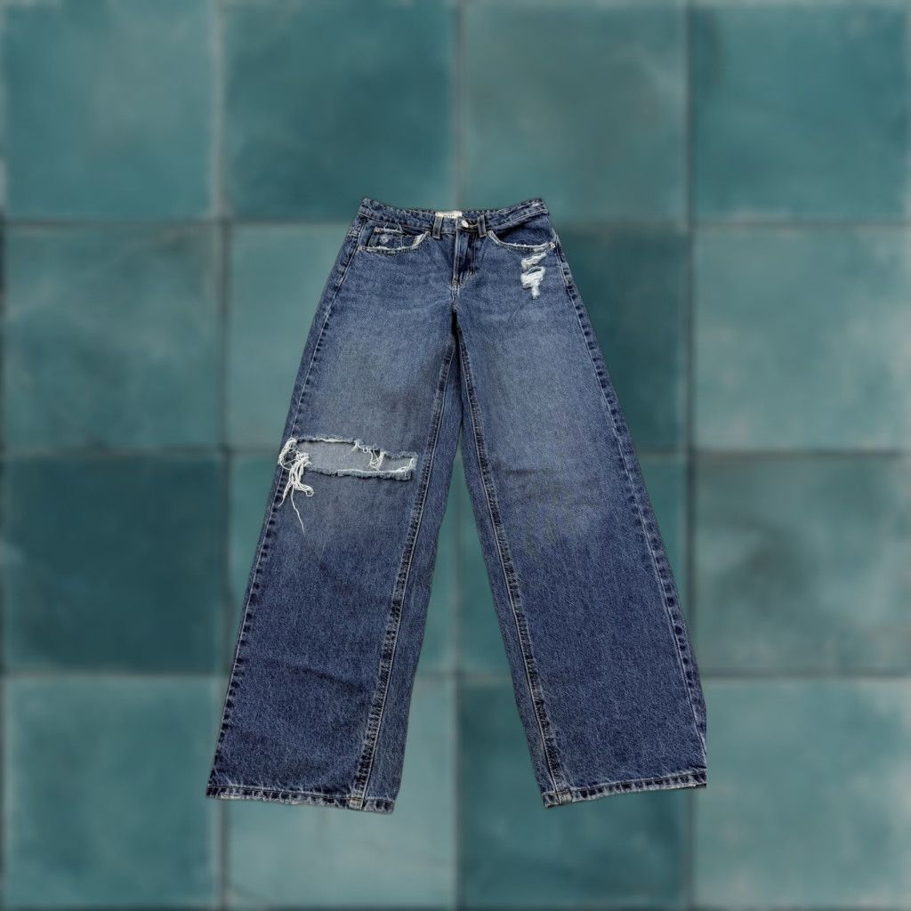 Bdg BDG Jeans Womens 26 Blue Tapered Baggy Distressed Ripped Raw Hem Medium Wash Jeans Women 26 Blue Distressed Baggy Tapered Medium Wash Size 26" / US 2 / IT 38 - 1 Thumbnail