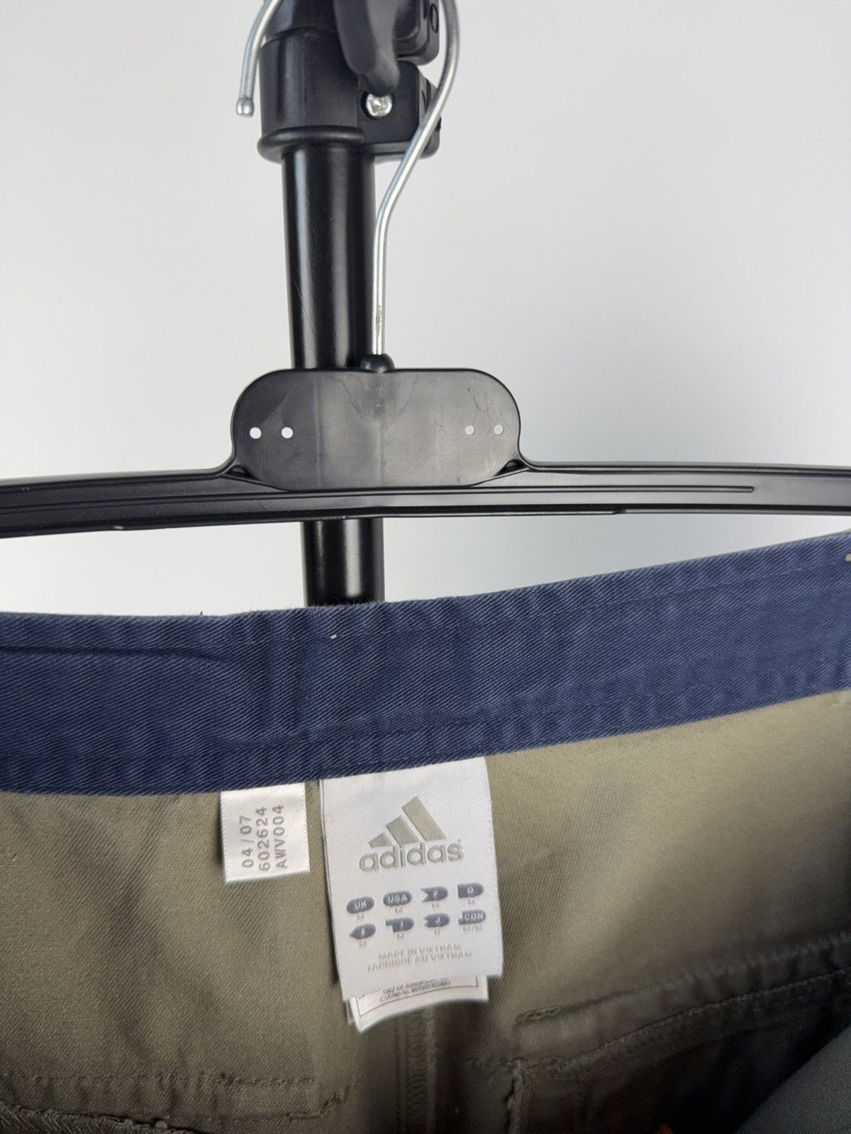 Adidas × Vintage Vintage 00s Adidas Cargo Outdoor Pants Y2K Size US 34 / EU 50 - 12 Thumbnail