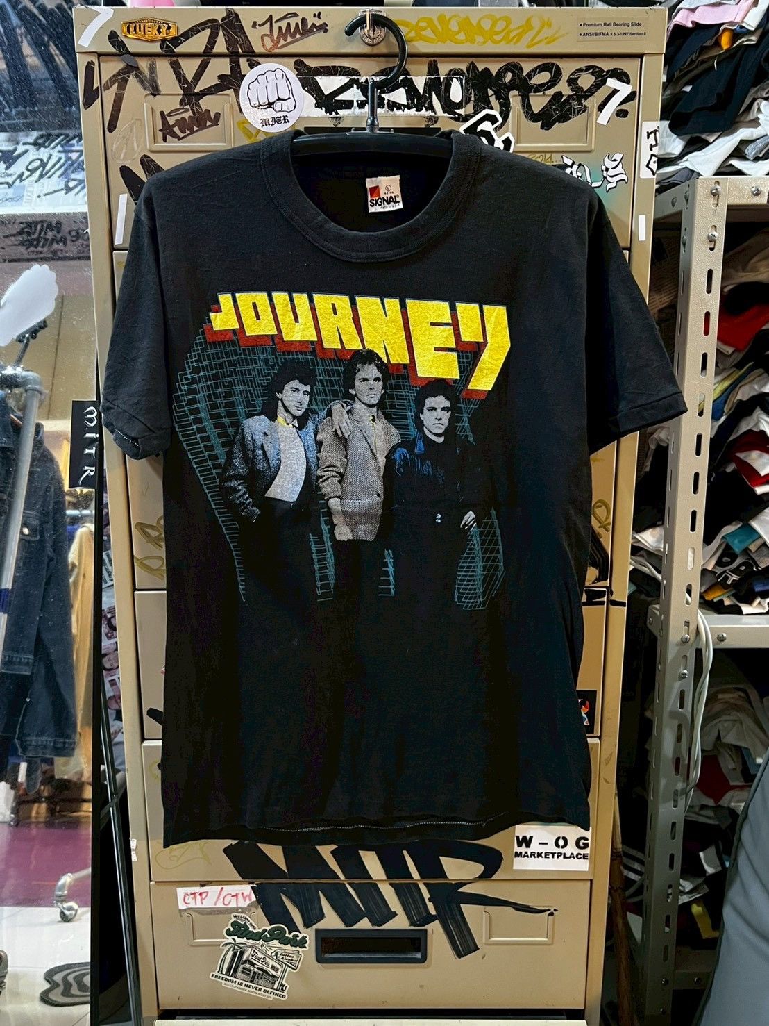 Band Tees Journey raised on radio 80’s Size US L / EU 52-54 / 3 - 1 Thumbnail