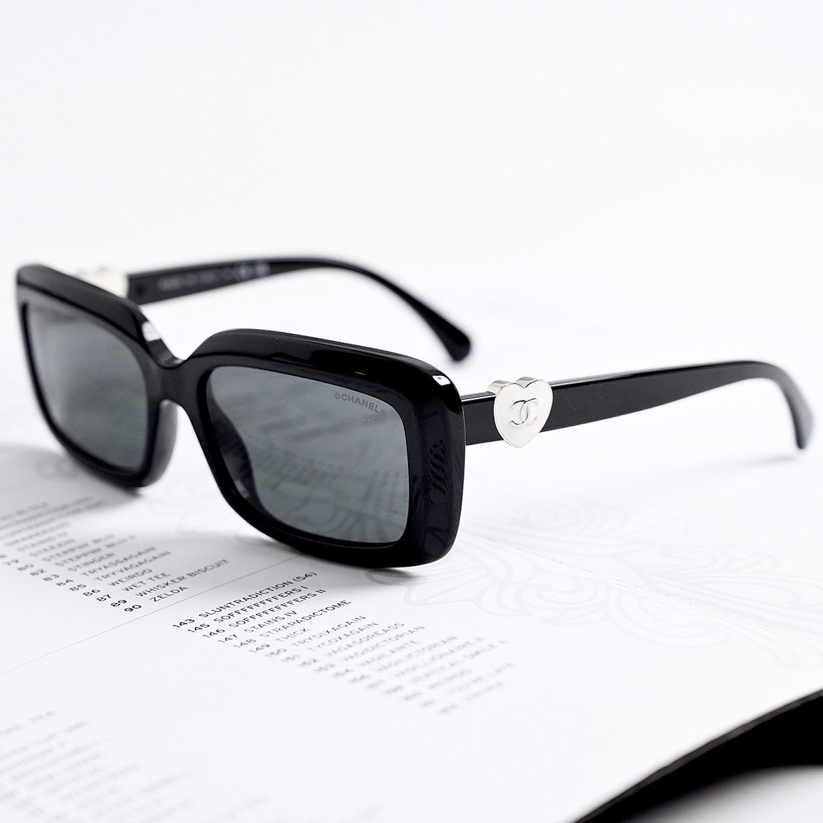 Chanel CHANEL 0CH5520 C501S4 SUNGLASSES Size ONE SIZE - 2 Thumbnail