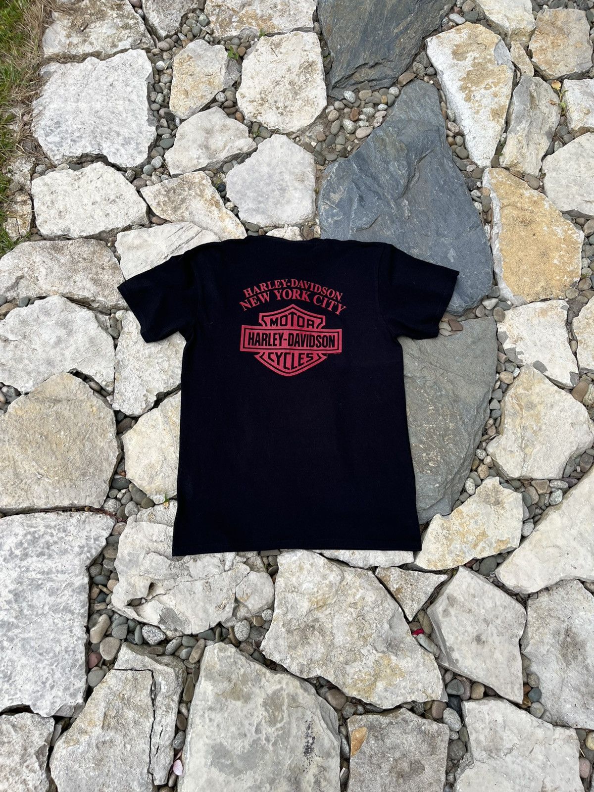 Harley Davidson Vintage Harley-Davidson pinup girl lady wheels t-shirt tee Size US M / EU 48-50 / 2 - 2 Thumbnail