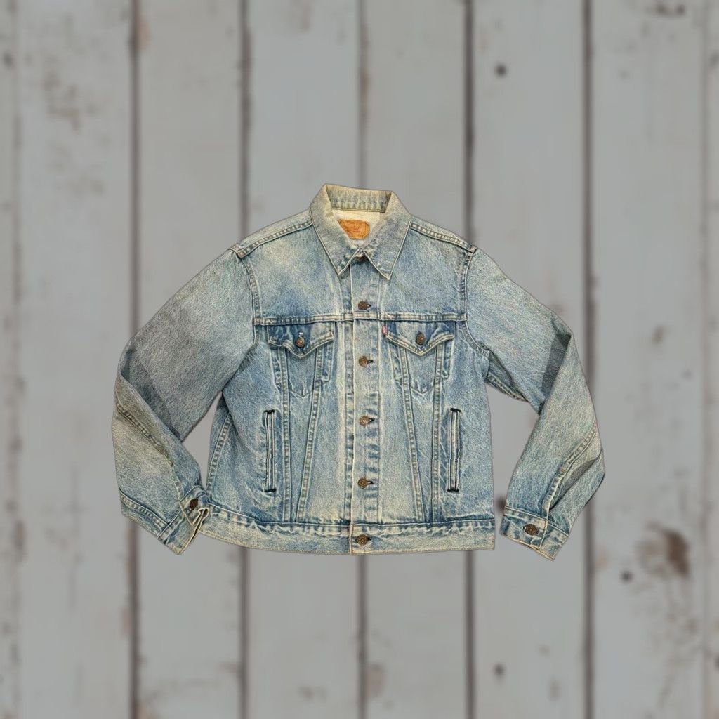 Levi's VINTAGE Levi's Trucker Jacket Mens 42R Blue Denim Medium Wash USA 90s Leather? No accents? Size US 42 / EU 58 - 1 Thumbnail