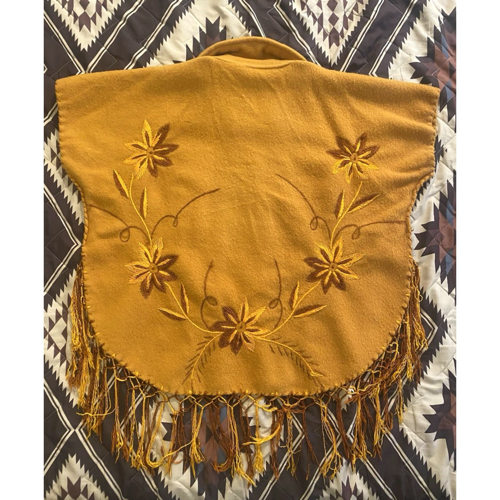 Vintage VINTAGE 60s Fringe Embroidered Wool Poncho Cape Yellow Women's OSFM Boho Flowers 1960s Clothing Womens Size ONE SIZE - 5 Thumbnail