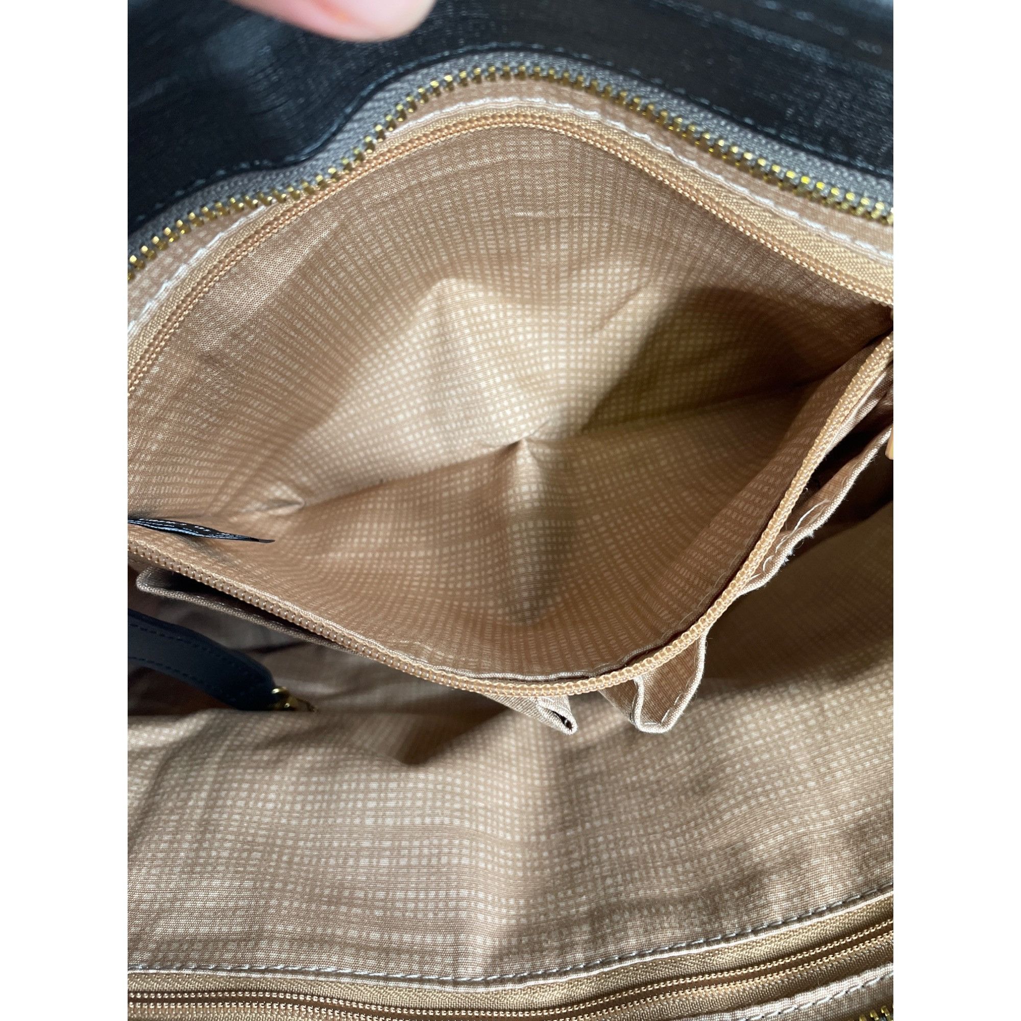Brighton Brighton SKU 7523 Black Faux Leather Tote Bag With Gold Hard Size ONE SIZE - 6 Thumbnail