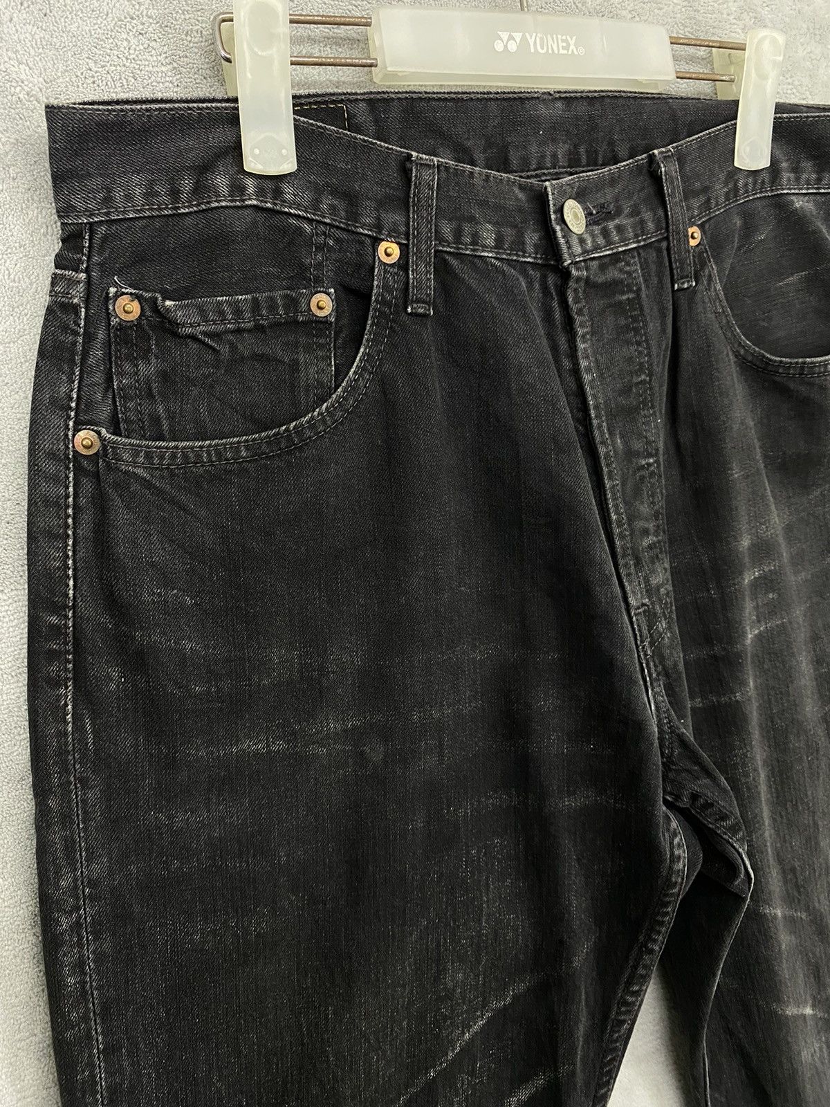 Levi's Vintage Levi’s 501 Bombastic Distressed Super Black Size 34 Size US 34 / EU 50 - 4 Thumbnail