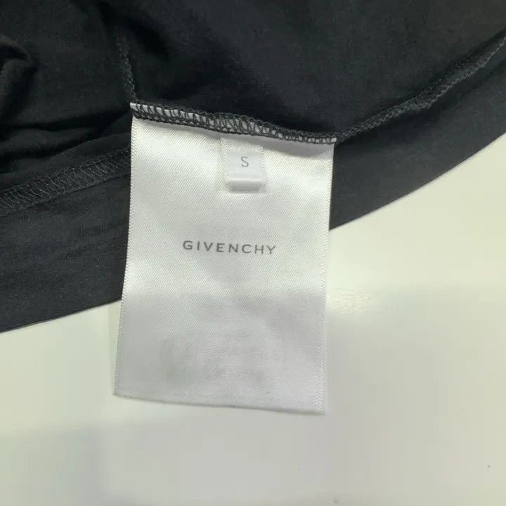 Givenchy Givenchy Givenchy Black Logo Distressed Short Sleeve TShir Size US S / EU 44-46 / 1 - 5 Thumbnail