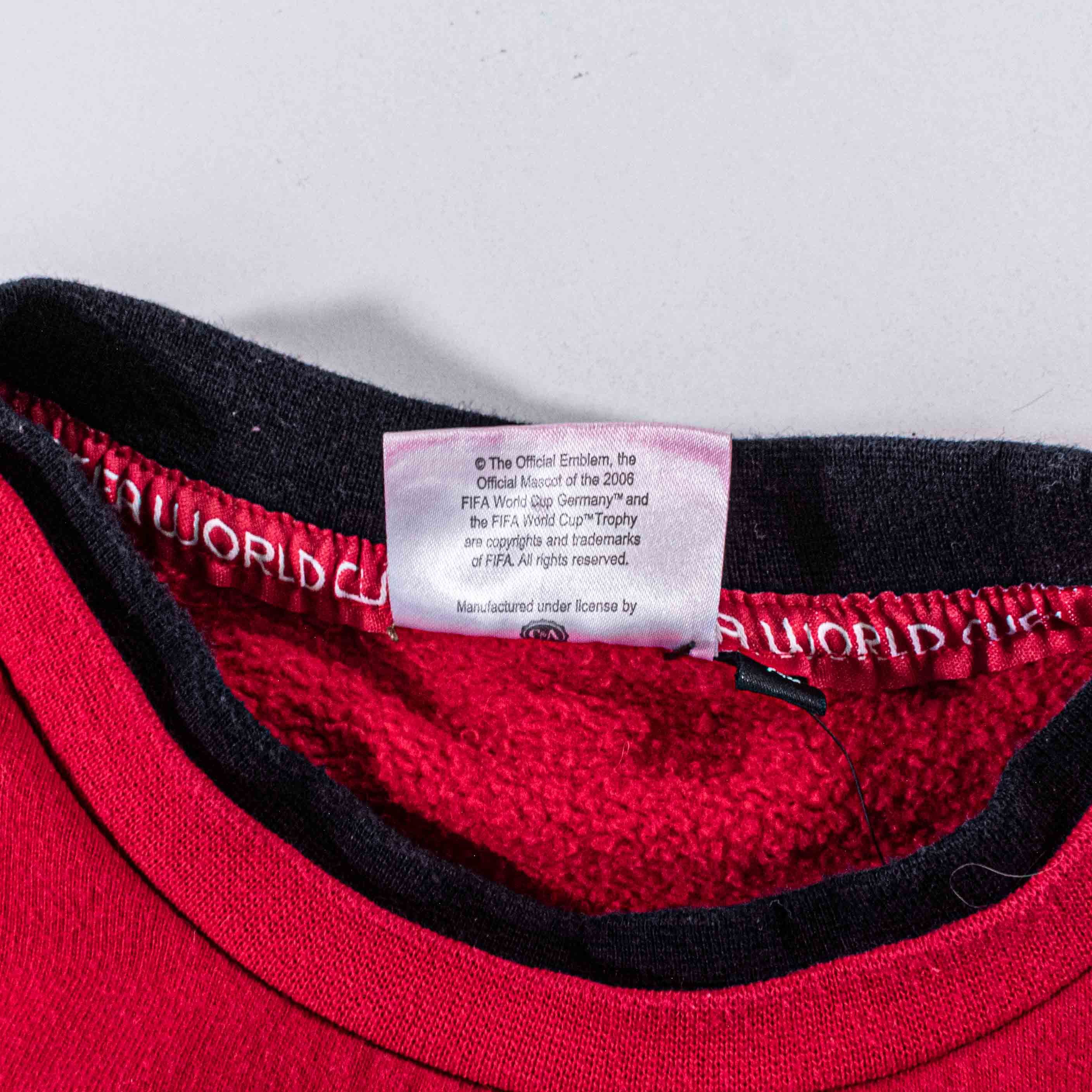 Vintage VTG 2006 FIFA World Cup Germany Sweatshirt Crewneck Soccer Size US XL / EU 56 / 4 - 7 Thumbnail
