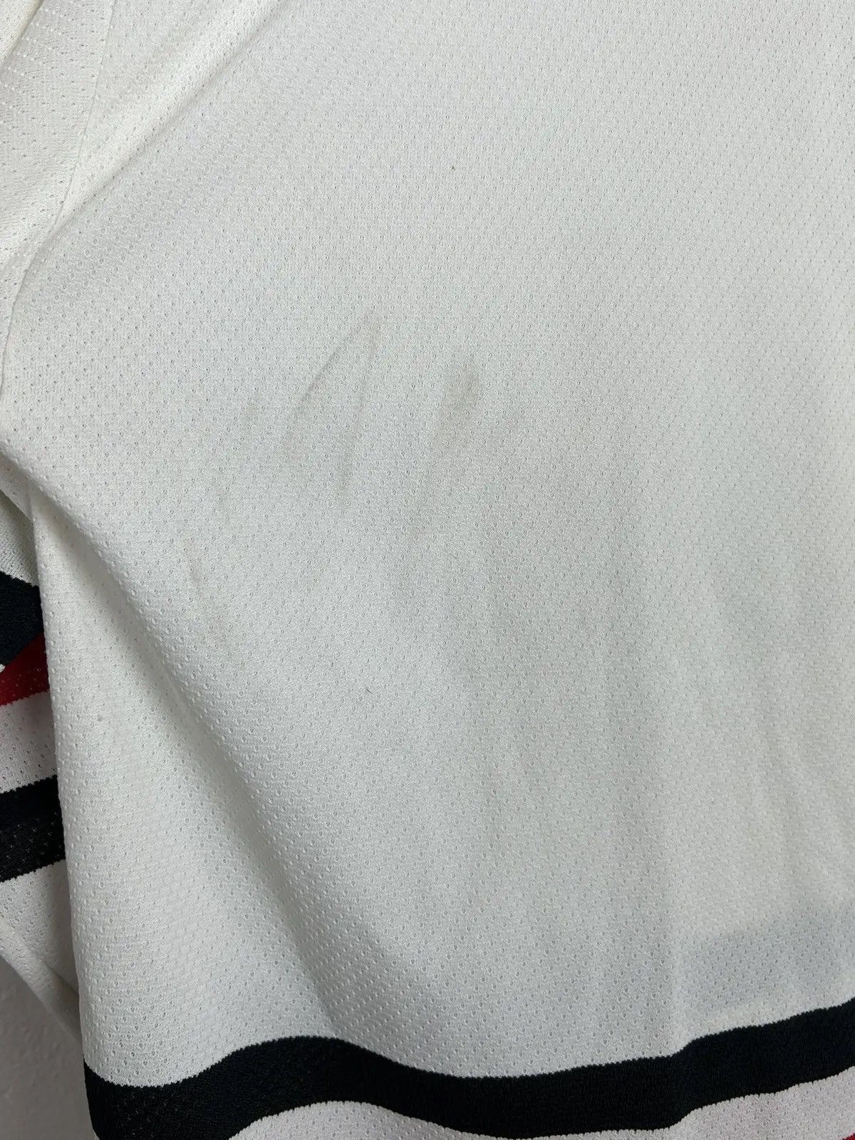Ccm Vintage Chicago Blackhawks CCM Gerry Cosby Retro NHL Jersey Size US S / EU 44-46 / 1 - 6 Thumbnail