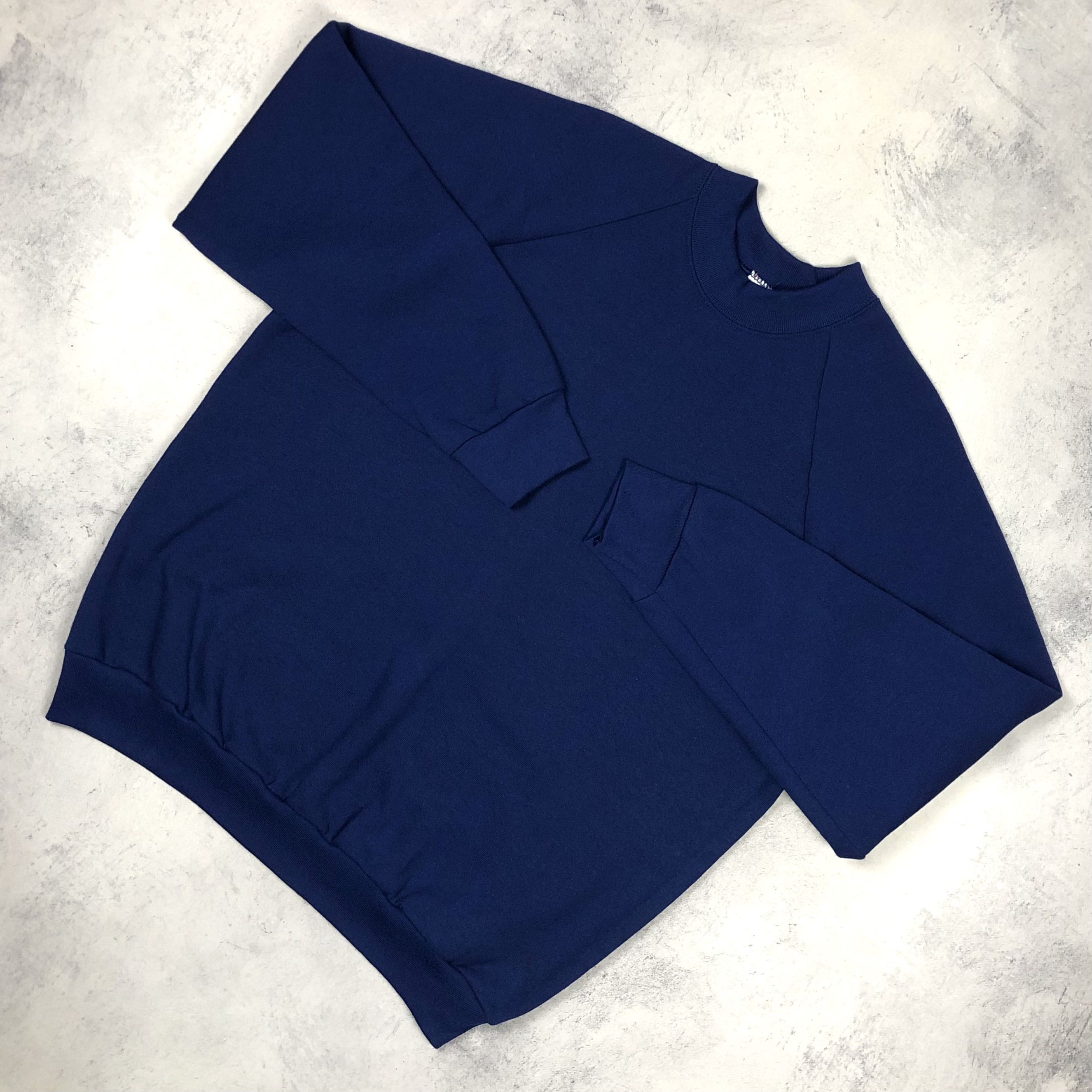 Fruit Of The Loom Vintage 90s Fruit of the Loom Sweatshirt Size US XL / EU 56 / 4 - 9 Thumbnail