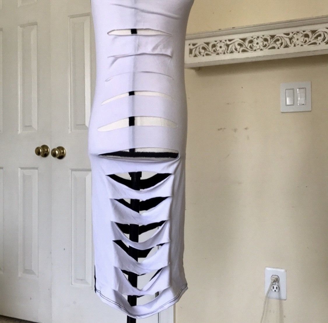 Other BODY CENTRAL PLUNGE SIDE LADDER CUT OUT BODYCON DRESS SIZE S Size S / US 4 / IT 40 - 6 Thumbnail