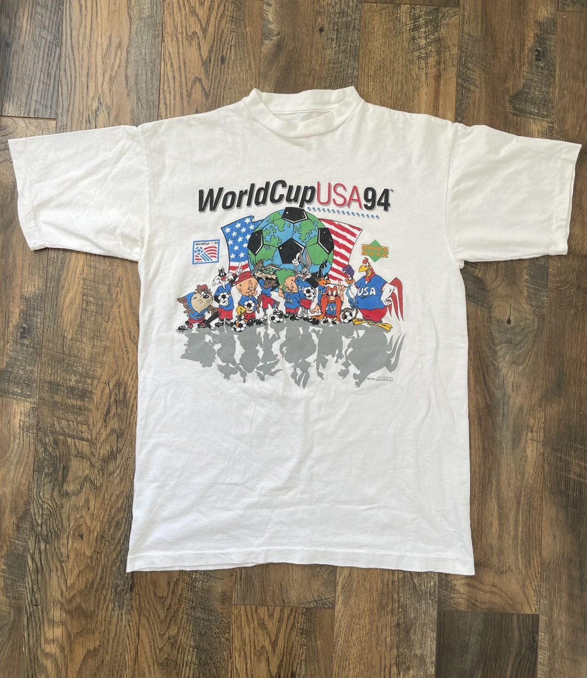 Vintage × Warner Bros Vintage World Cup 94 Looney Tunes Tshirt Size US XL / EU 56 / 4 - 1 Thumbnail