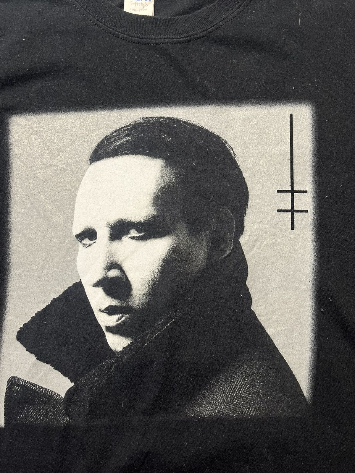 Band Tees Marilyn Manson Heaven Upside Down 2017 Tour T Shirt Size US M / EU 48-50 / 2 - 9 Thumbnail
