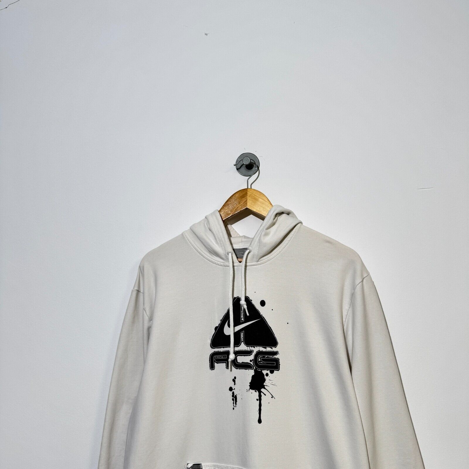 Vintage Vintage 90s Nike ACG Unisex White Cotton Hoodie Size L Size US L / EU 52-54 / 3 - 2 Thumbnail