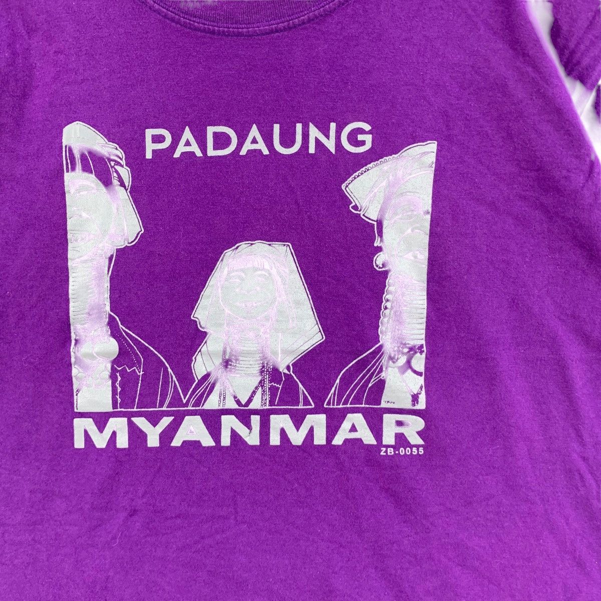 Vintage Vintage PADAUNG MYANMAR CULTURE Art Tee Shirt Top Size M / US 6-8 / IT 42-44 - 4 Thumbnail