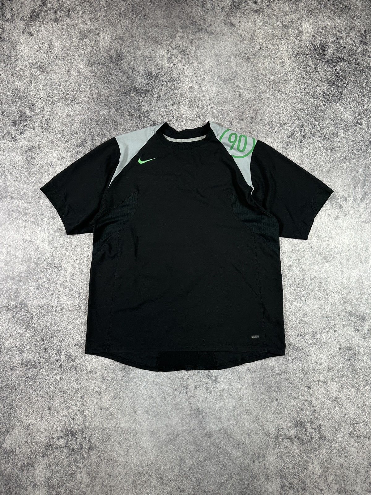 Nike Y2k vintage Total 90 Nike TN t-shirt Streetwear style rare L Size US L / EU 52-54 / 3 - 1 Thumbnail
