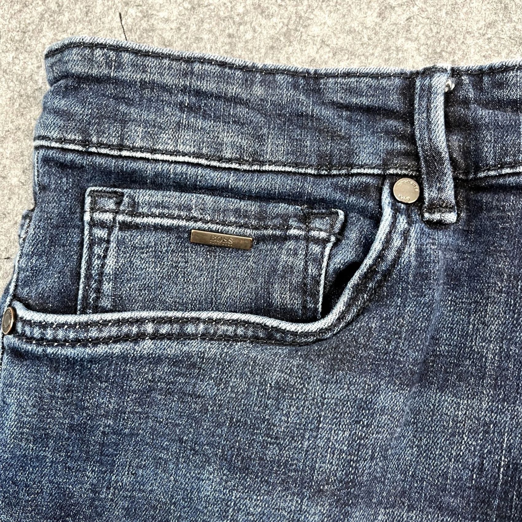 Hugo Boss HUGO BOSS Jeans Slim Skinny 32 32 Dark Wash Blue Stretch Charleston Denim Men Size US 32 / EU 48 - 7 Thumbnail
