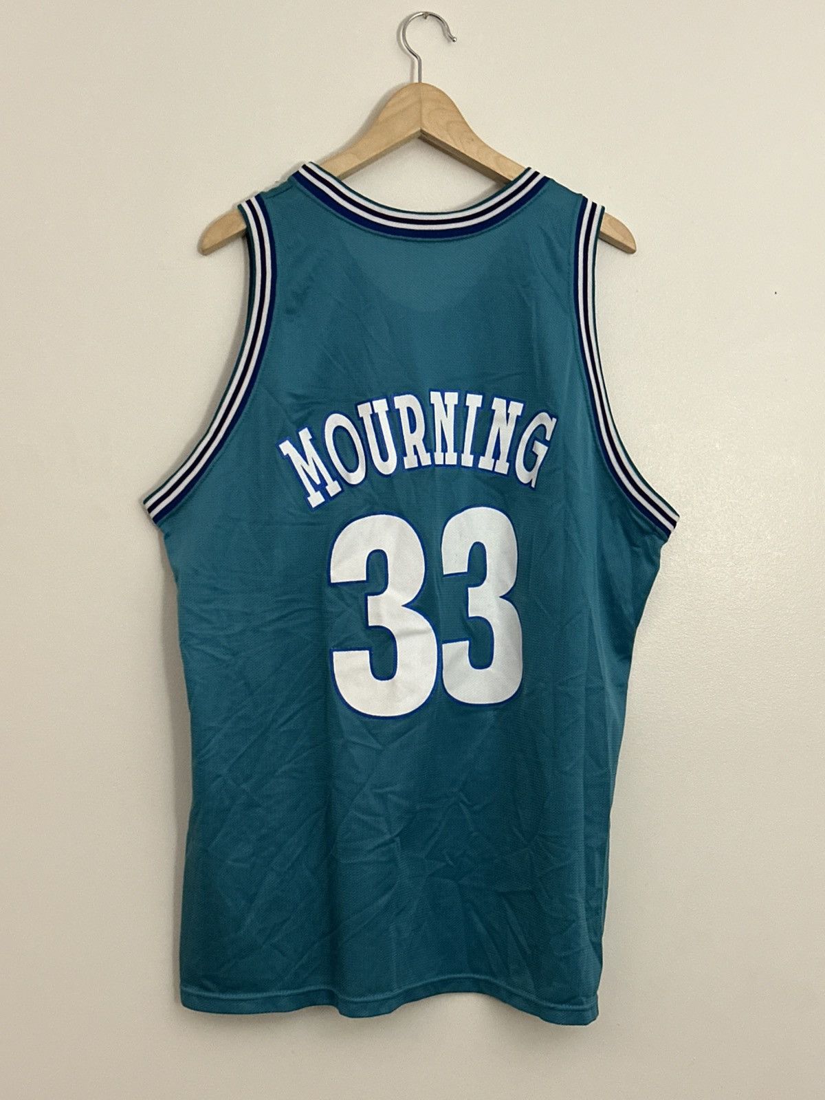 Champion VINTAGE CHAMPION ALONZO MOURNING CHARLOTTE HORNETS JERSEY 48 Size US XL / EU 56 / 4 - 5 Thumbnail