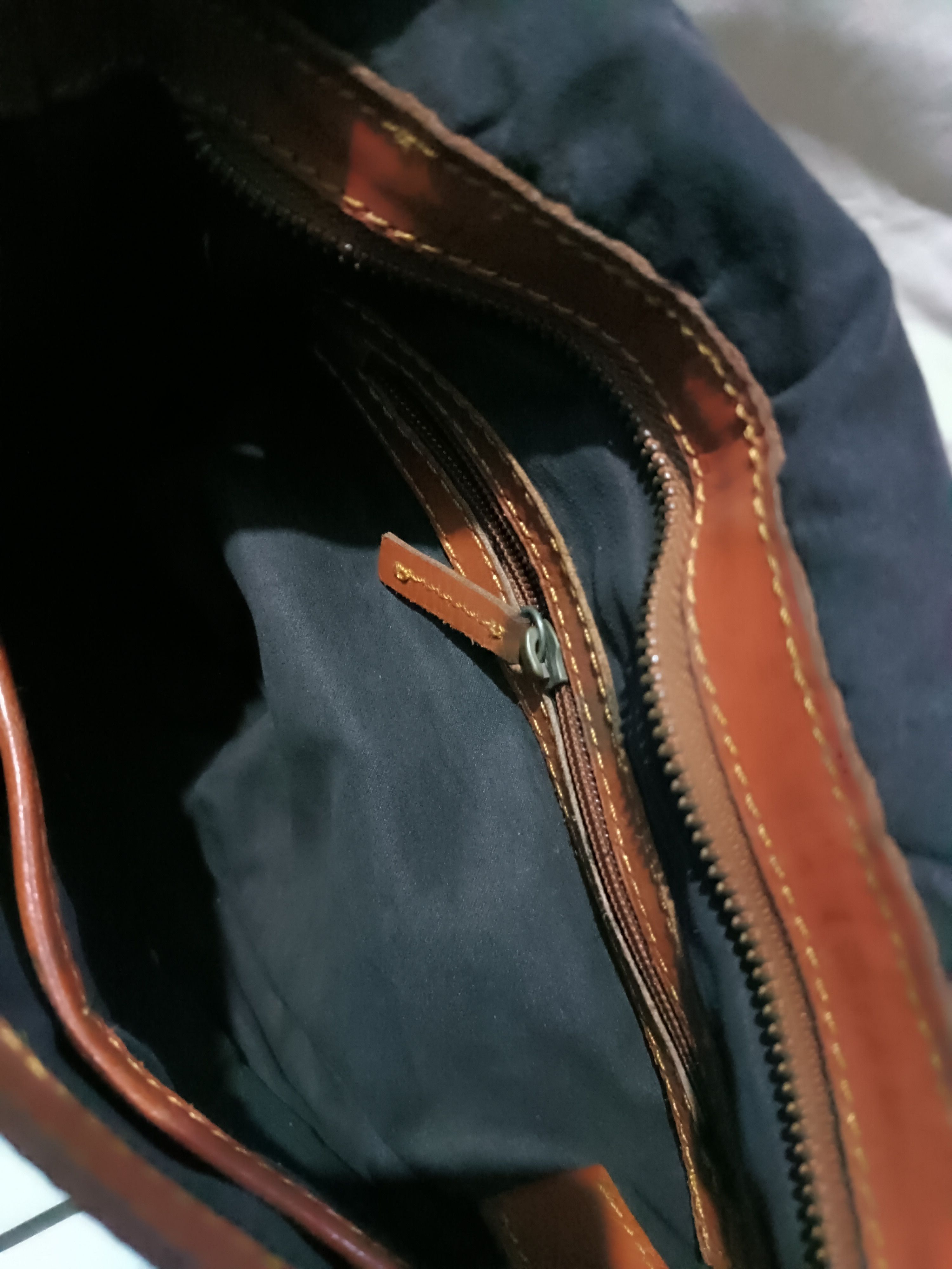Other GENUINE LEATHER BAGS LIKE BOGGETA VENETA Size ONE SIZE - 5 Thumbnail