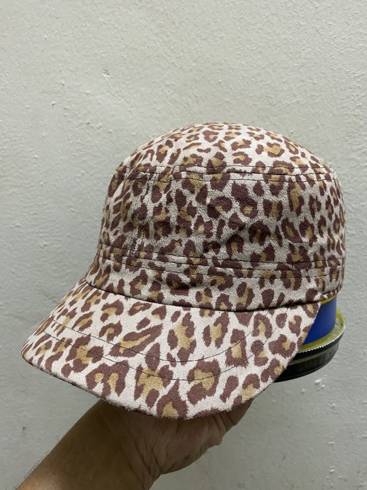 Beauty Beast × If Six Was Nine × Le Grande Bleu (L.G.B.) Y2K Round Hats Ripped Leopard Size ONE SIZE - 2 Thumbnail