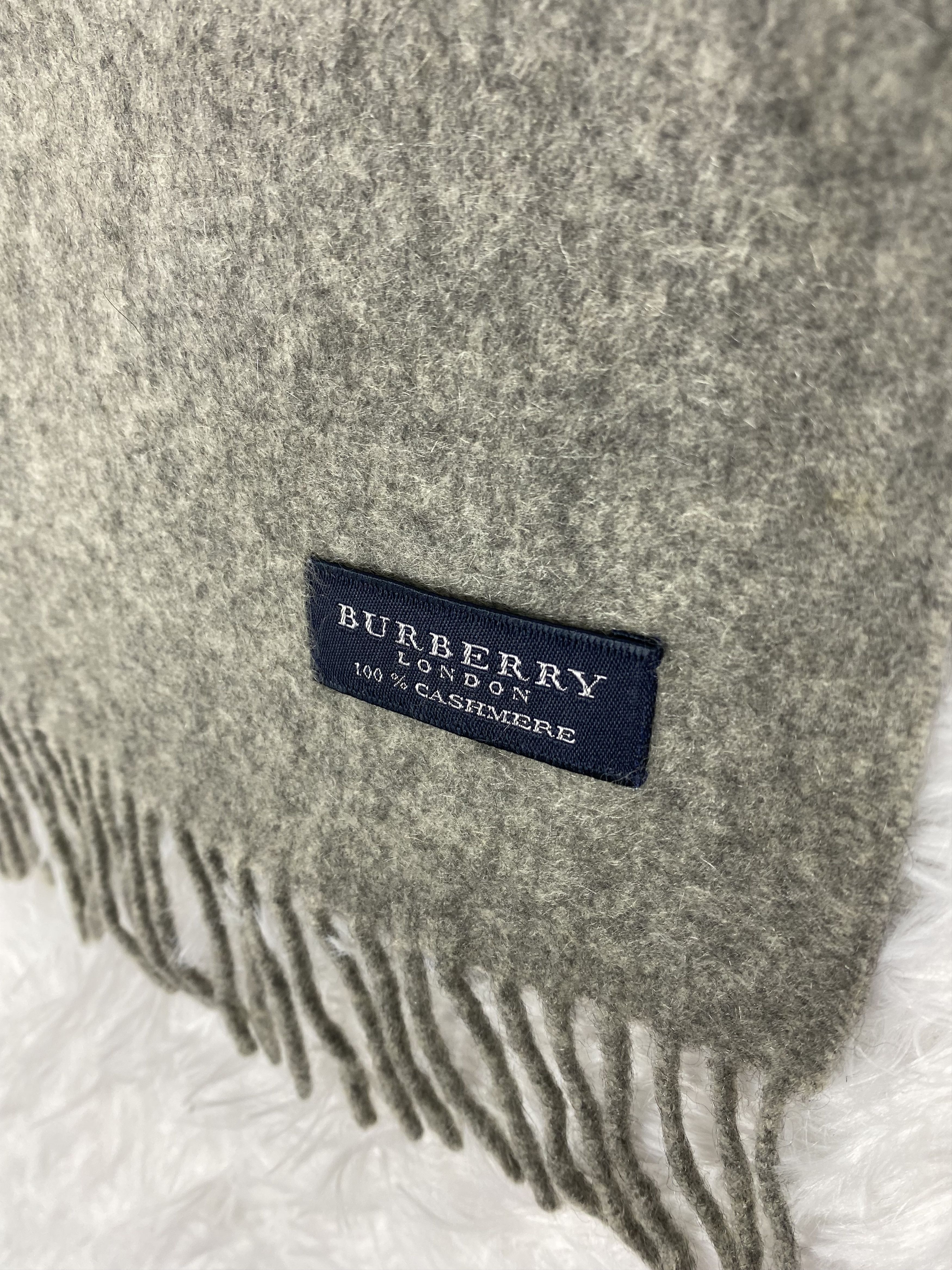 Burberry Vintage Burberry Scarf / Muffler Neckwear PM0020 Size ONE SIZE - 2 Thumbnail