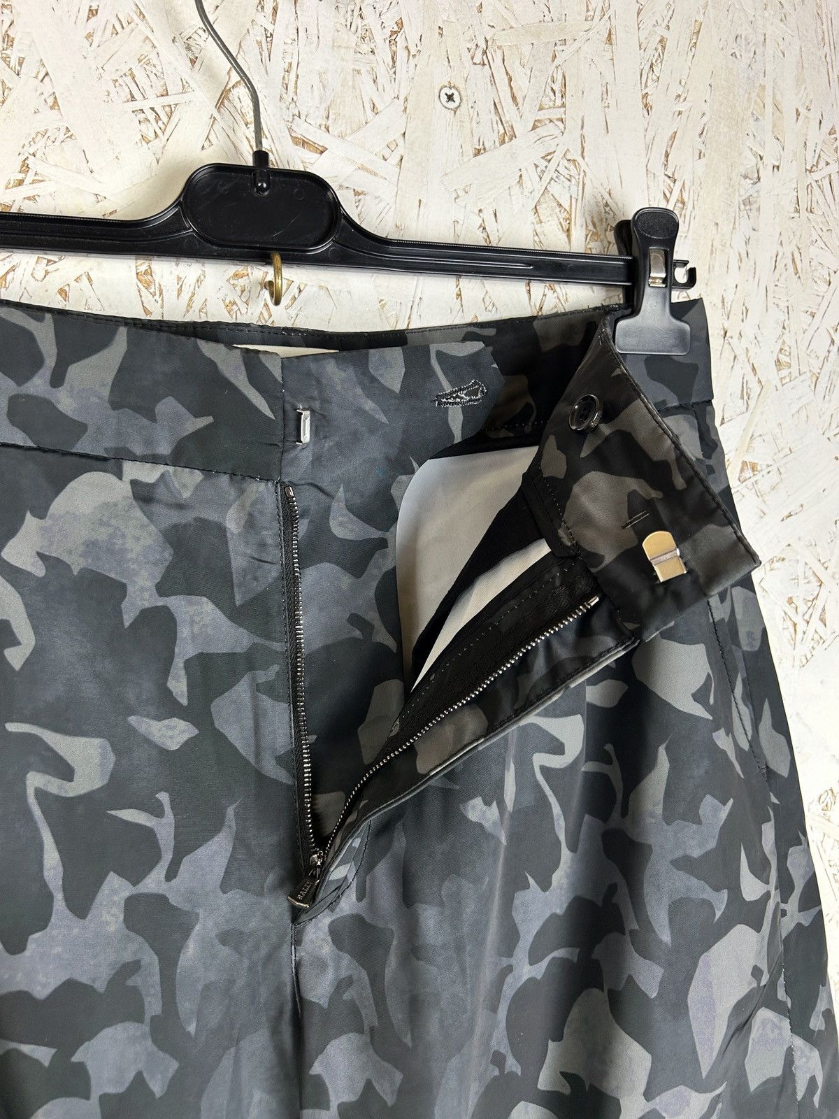 Bally Bally Camouflage Print Cargo Track Pants SS18 Size US 32 / EU 48 - 7 Thumbnail