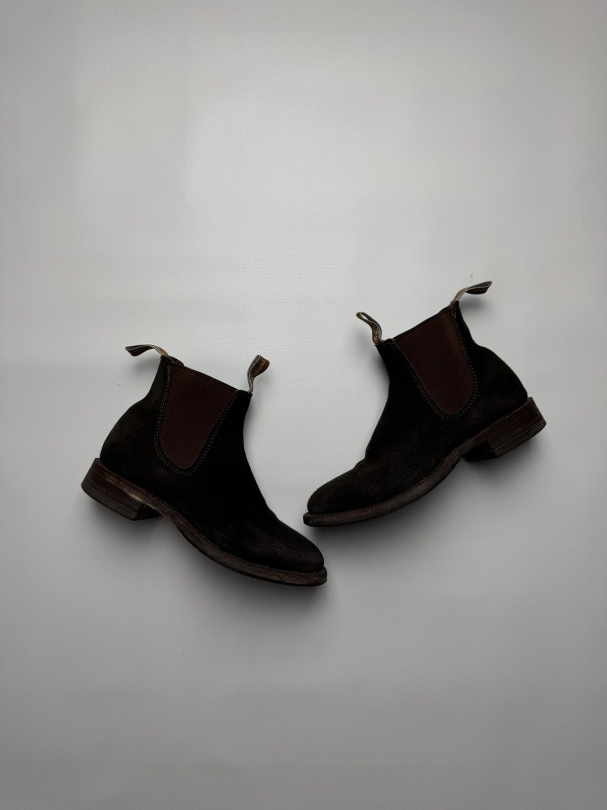 R.M. Williams R.M. Williams Suede Craftsman Chelsea Boots Size US 6 / IT 36 - 1 Thumbnail