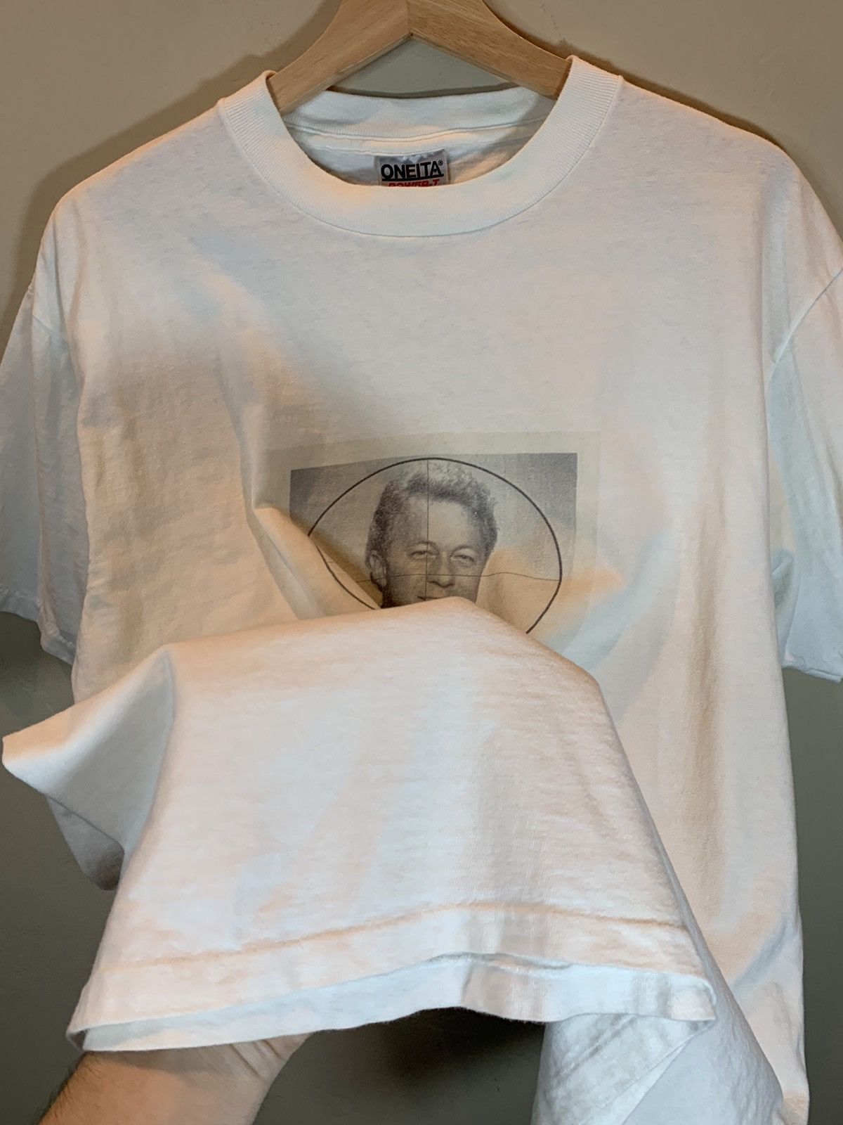 Vintage *RARE* Vintage 90’s Don’t Shoot I’m Not Bill Clinton T-Shirt Size US L / EU 52-54 / 3 - 5 Thumbnail
