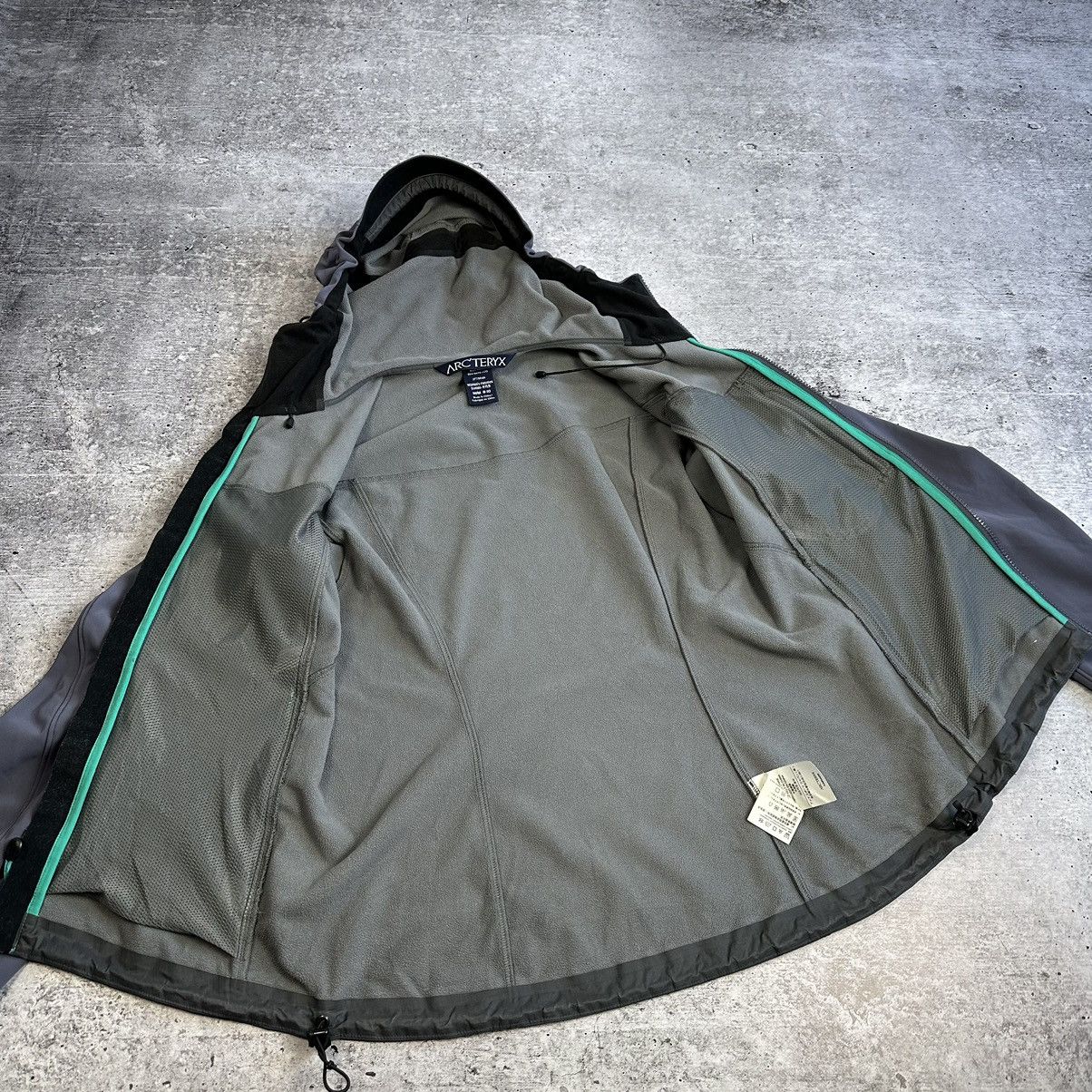 Arc'teryx × Vintage Arc'teryx Soft Shell Hooded Jacket Women's Size M Size M / US 6-8 / IT 42-44 - 16 Thumbnail