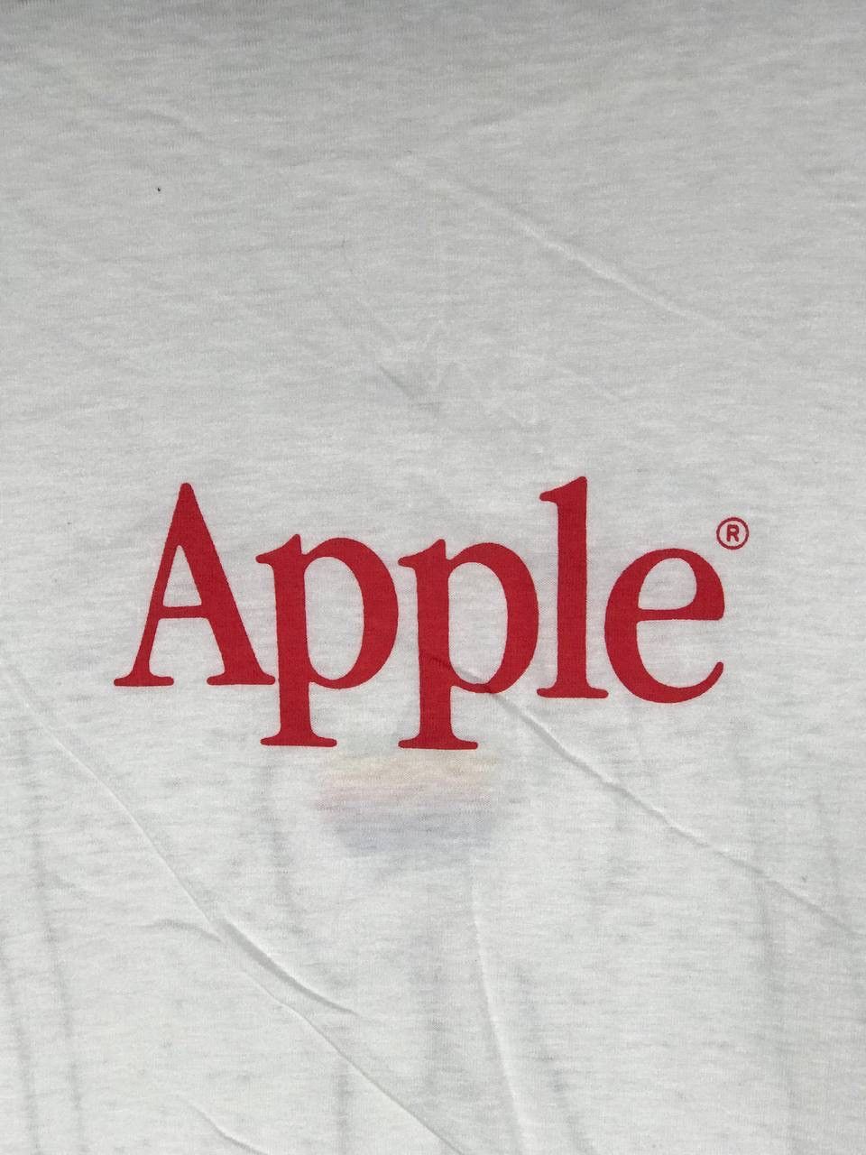 Apple × Vintage vintage apple macintosh computer Size US L / EU 52-54 / 3 - 10 Thumbnail