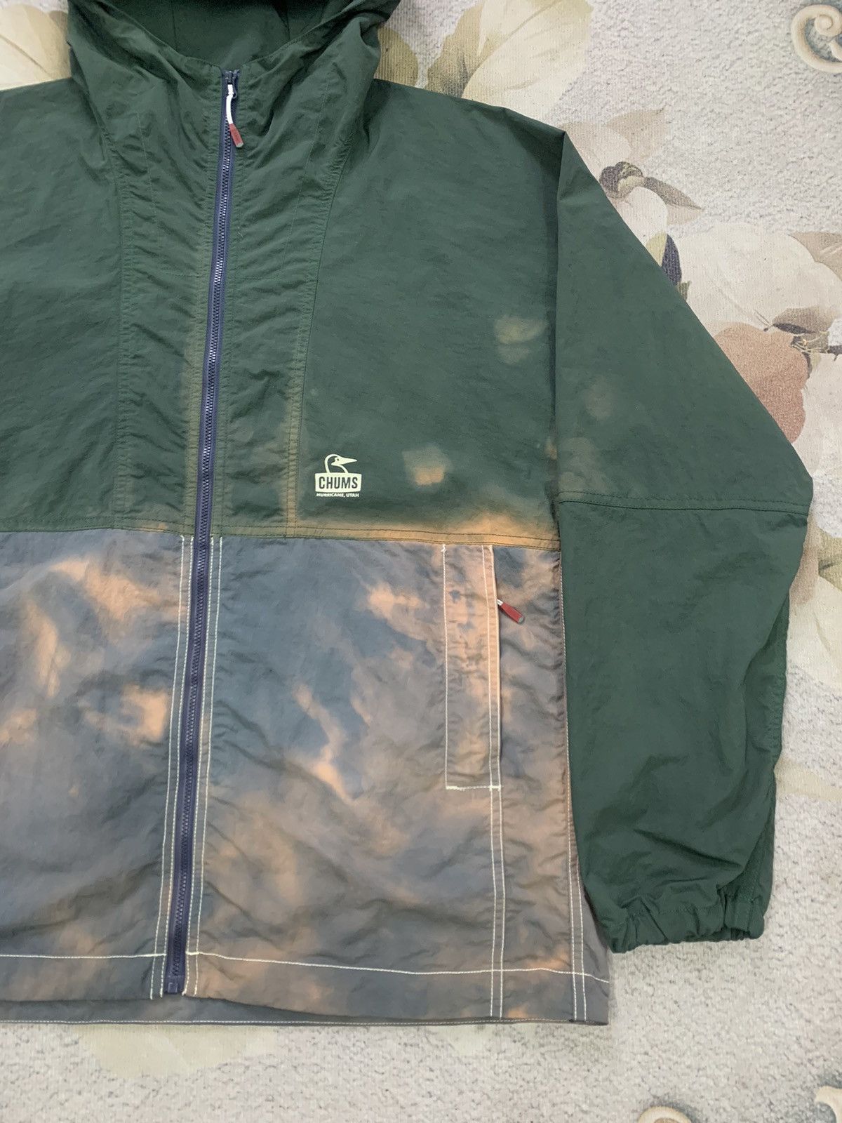 Chums × Vintage Vtg Chums Hurricane Utah Bleached Jacket Hooded Size US L / EU 52-54 / 3 - 4 Thumbnail