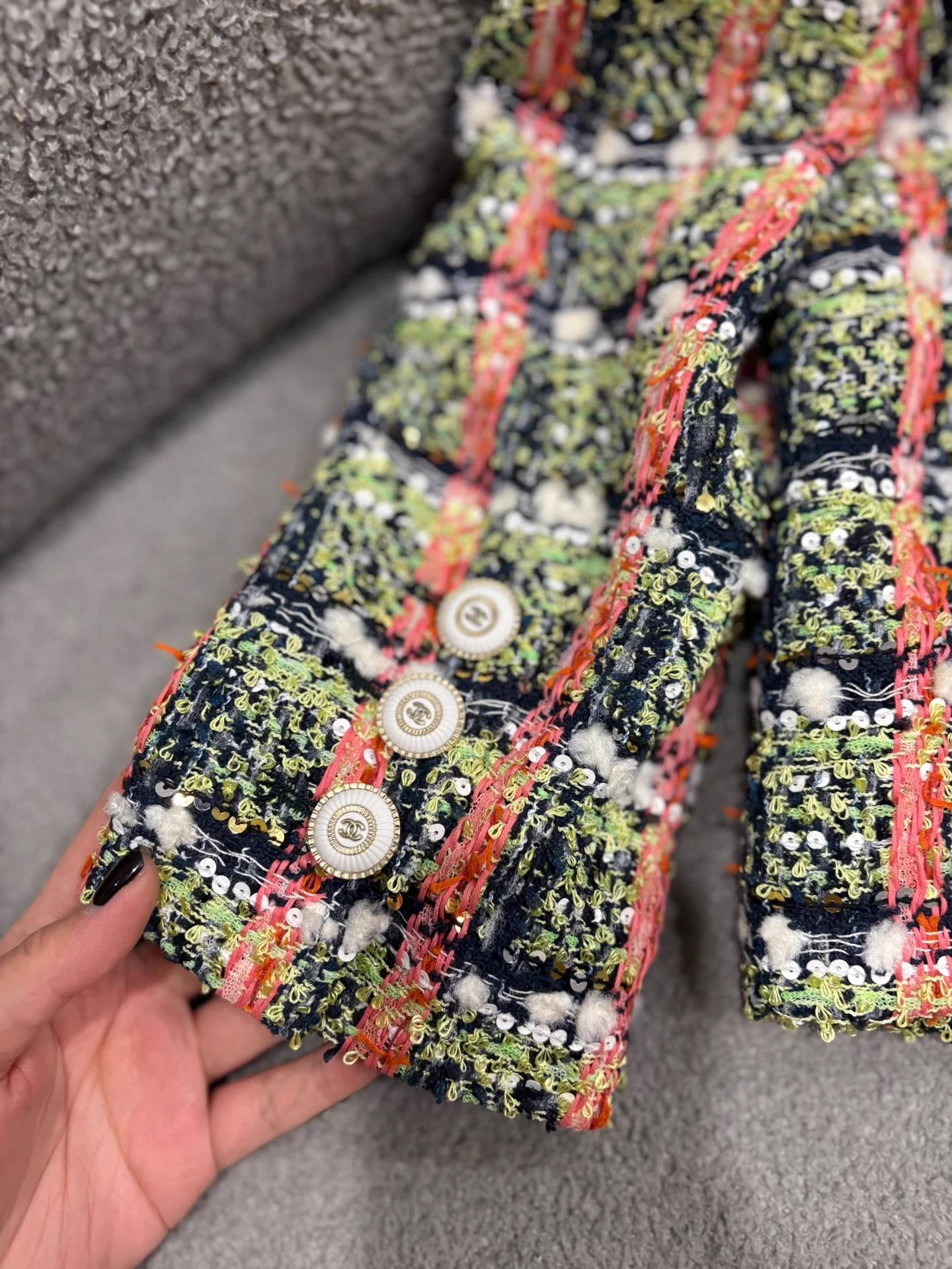 Chanel Chanel 20C Station Sequined Tweed 4-Pocket Jacket Size XS / US 0-2 / IT 36-38 - 3 Thumbnail