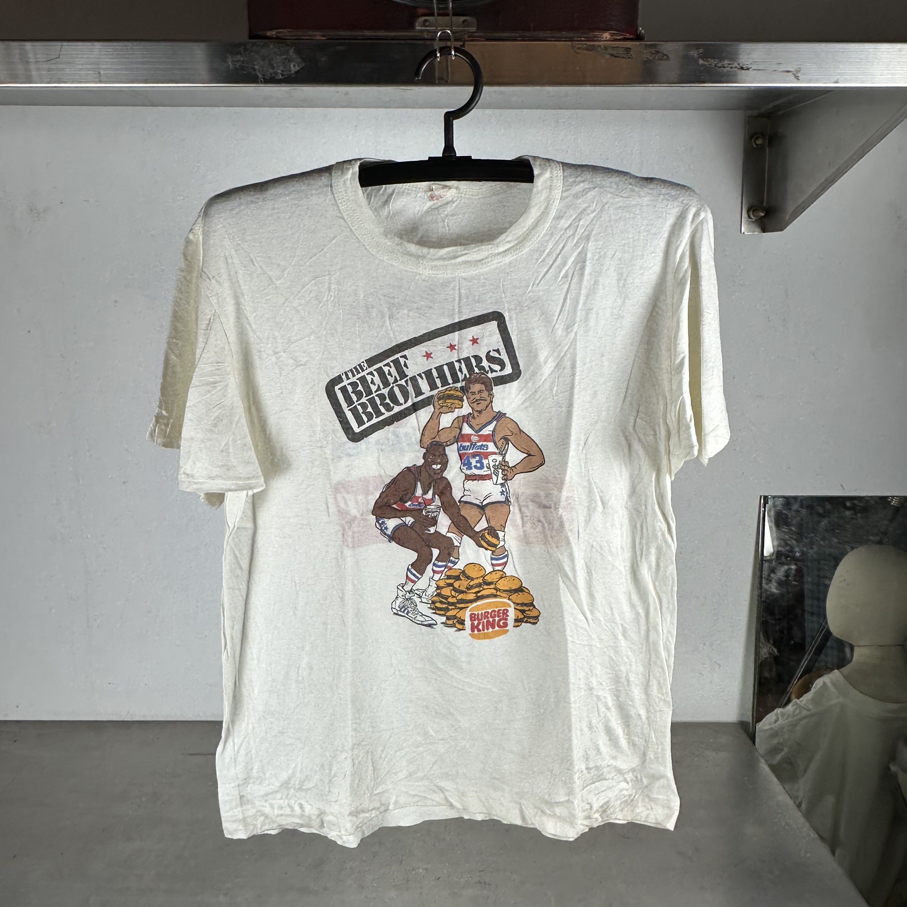 Vintage 80s Washington Bullets The Beef Brothers NBA Burger King Tee Size US M / EU 48-50 / 2 - 1 Thumbnail