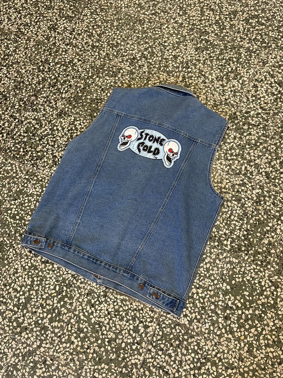 WWF Vntage Stone Cold Steve Austin Jeans vest WWF Attitude 1999 Size US L / EU 52-54 / 3 - 1 Thumbnail