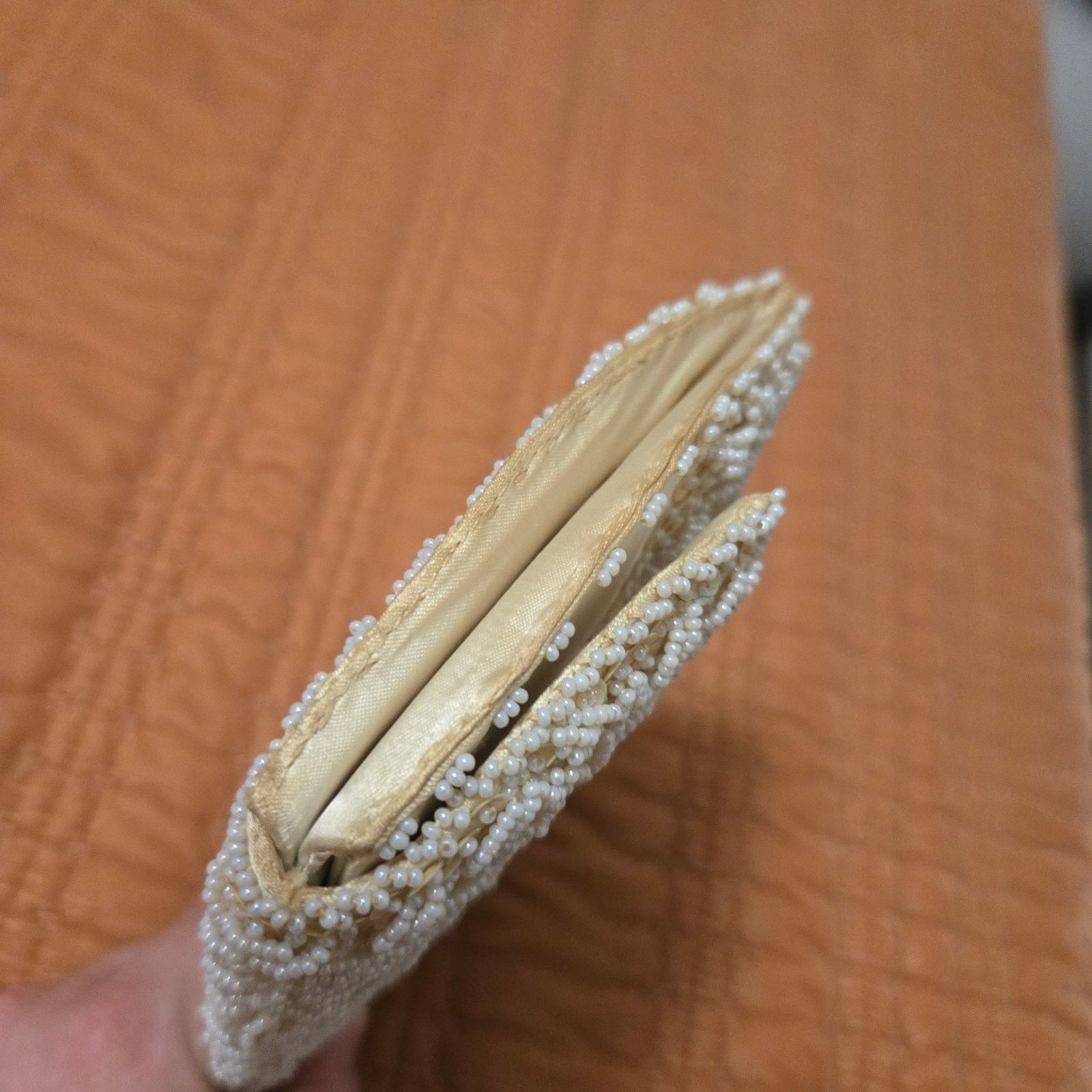 Nique Vintage White Beaded and Silk Clutch Size ONE SIZE - 12 Thumbnail