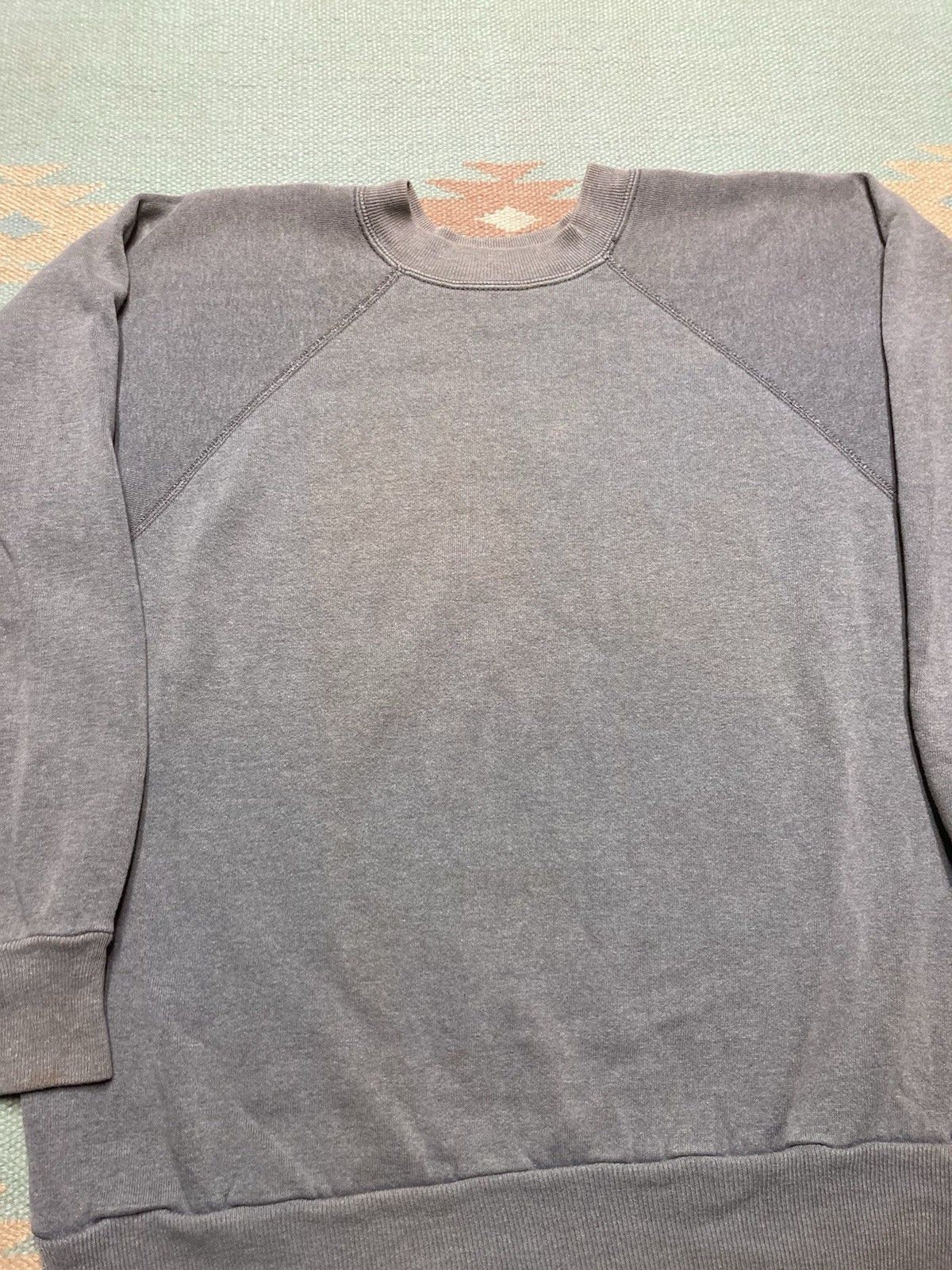 Vintage Vtg 80s crewneck sweatshirt blank stone soft made USA large Size US L / EU 52-54 / 3 - 3 Thumbnail