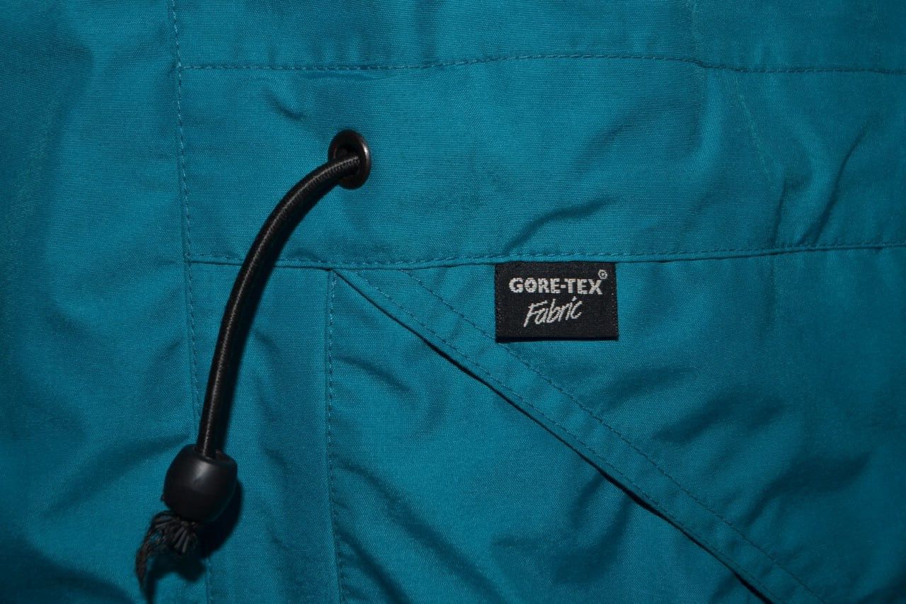Berghaus × Vintage Vintage Berghaus Gore-Tex Jacket Windbreaker Women’s Size 12 Size L / US 10 / IT 46 - 6 Thumbnail