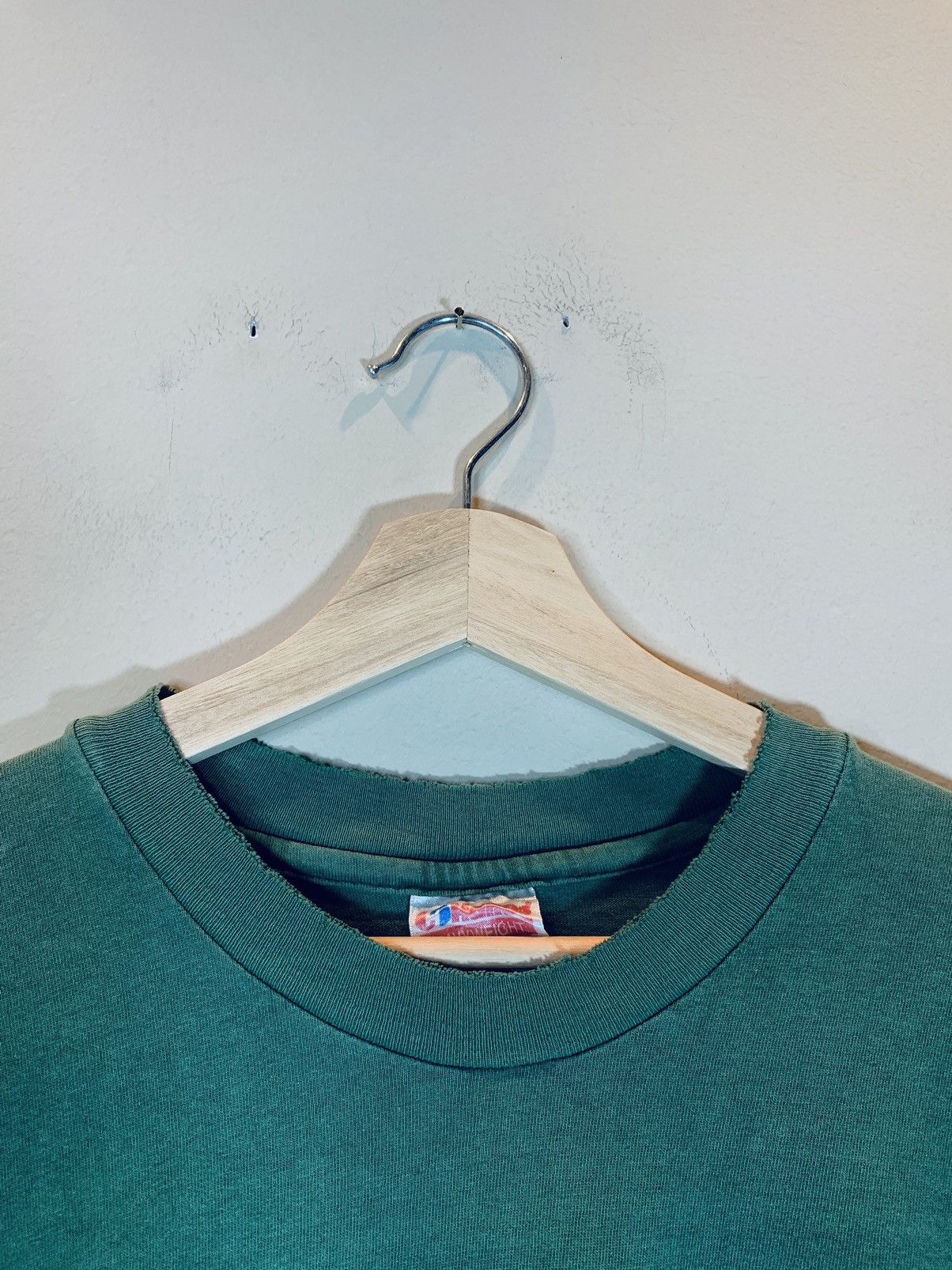 Vintage *RARE* Vintage Notre Dame Football Faded Single Stitch Shirt Size US XL / EU 56 / 4 - 9 Thumbnail