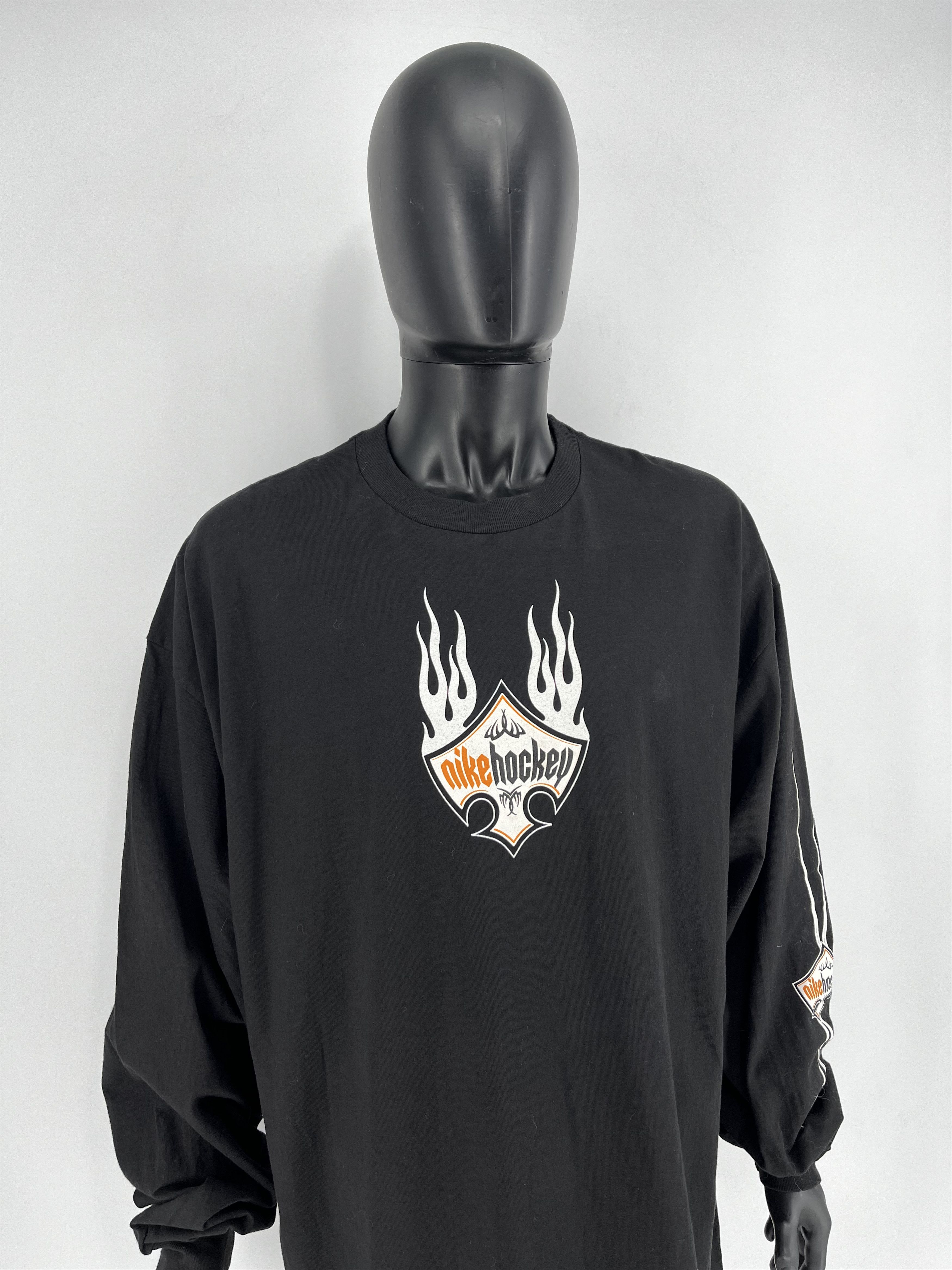 Nike Vintage Y2k Washed Black Nike Hockey Emblem Sweatshirts Size US XXL / EU 58 / 5 - 3 Thumbnail