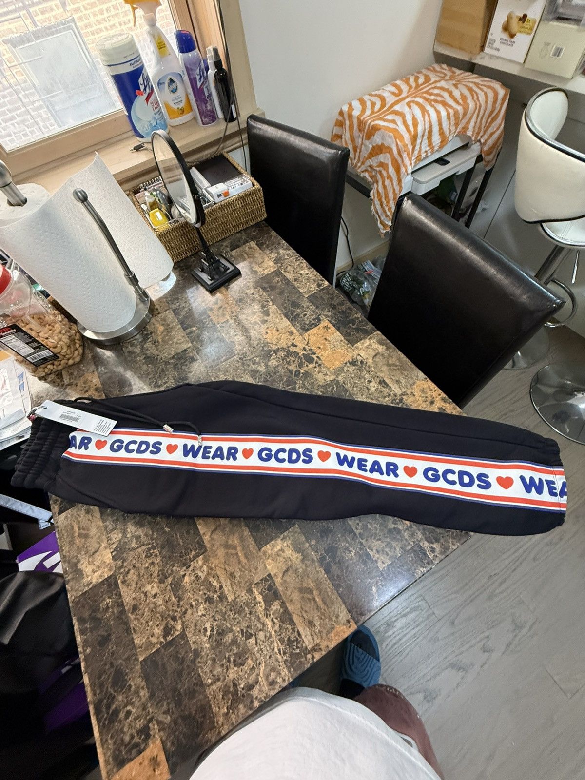 GCDS God Can’t Destroy Streetwear GCDS - “Lovely” Sweatpants Size 32" / US 10 / IT 46 - 3 Thumbnail