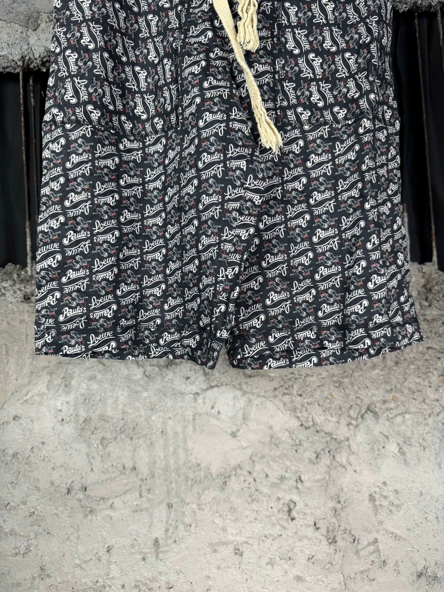 Loewe Loewe New Size M Short Size US 32 / EU 48 - 4 Thumbnail