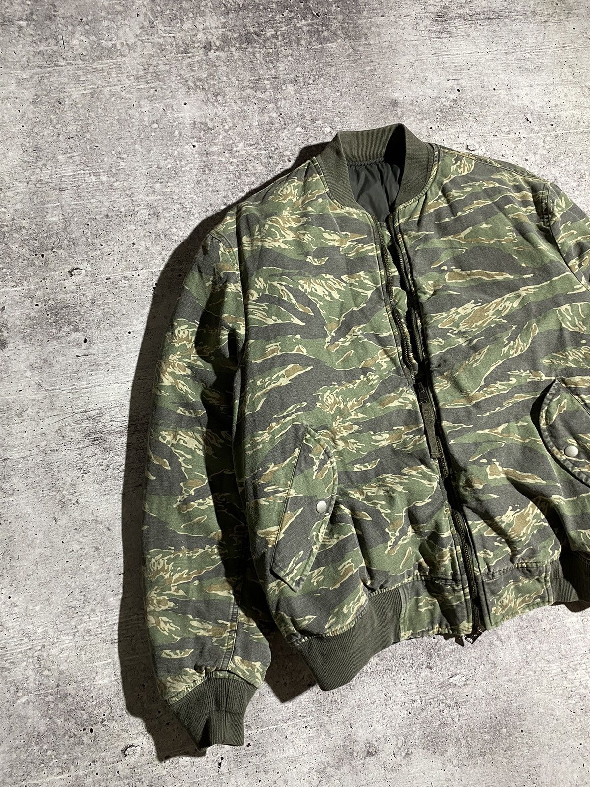 Allsaints × Vintage 🐃ALLSAINTS bilateral vintage BOMBER Size US M / EU 48-50 / 2 - 4 Thumbnail