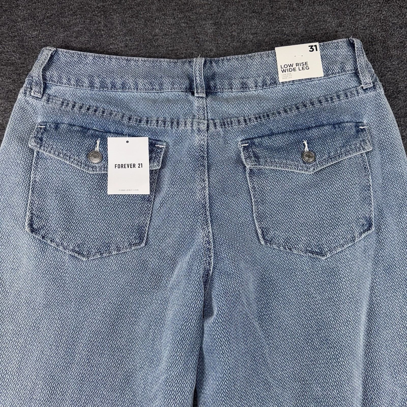 Forever 21 Forever 21 Women's Low-Rise Wide Leg Baggy Jeans Light Denim Size 31" - 7 Thumbnail