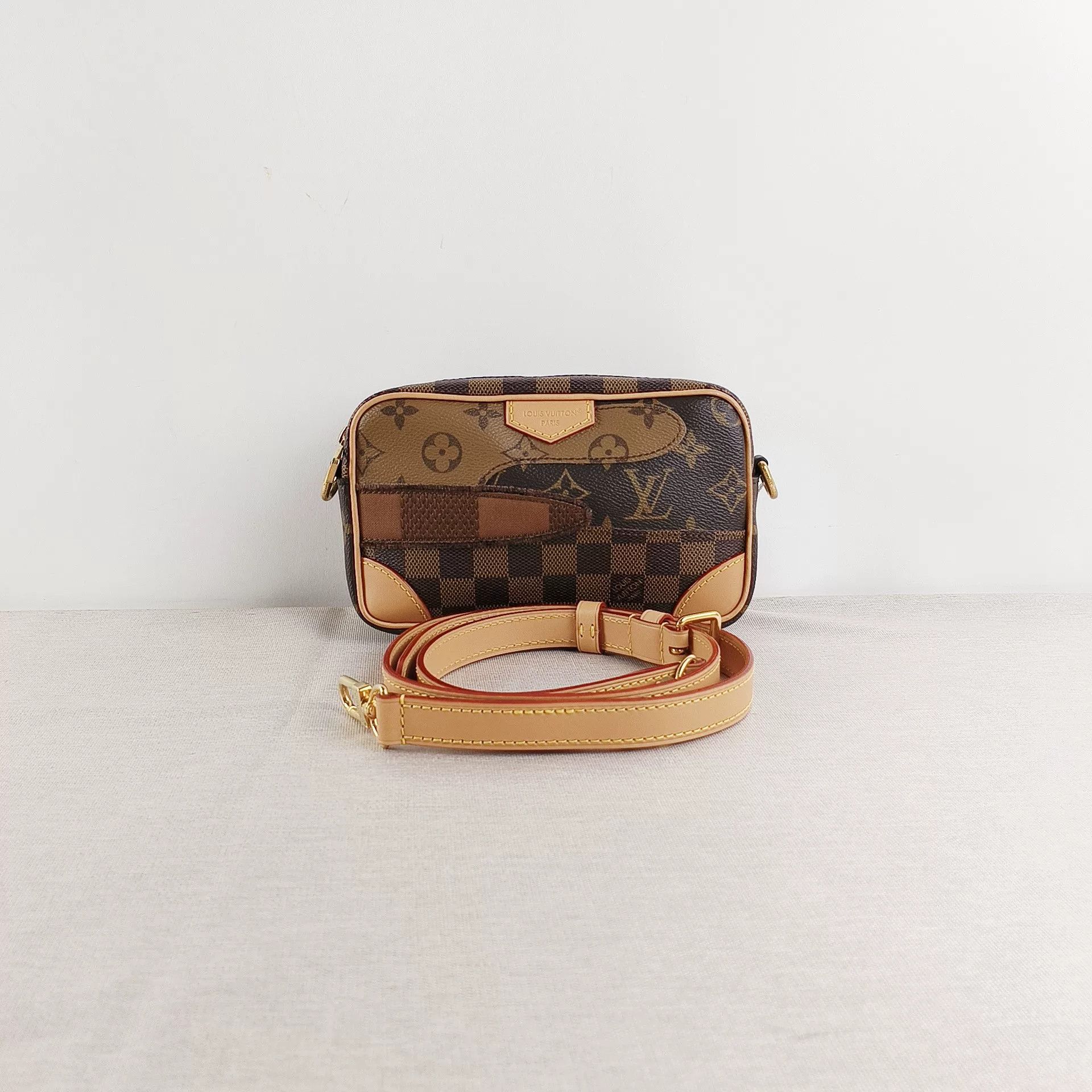 Louis Vuitton Pre-loved Bag Very good condition Size ONE SIZE - 1 Thumbnail