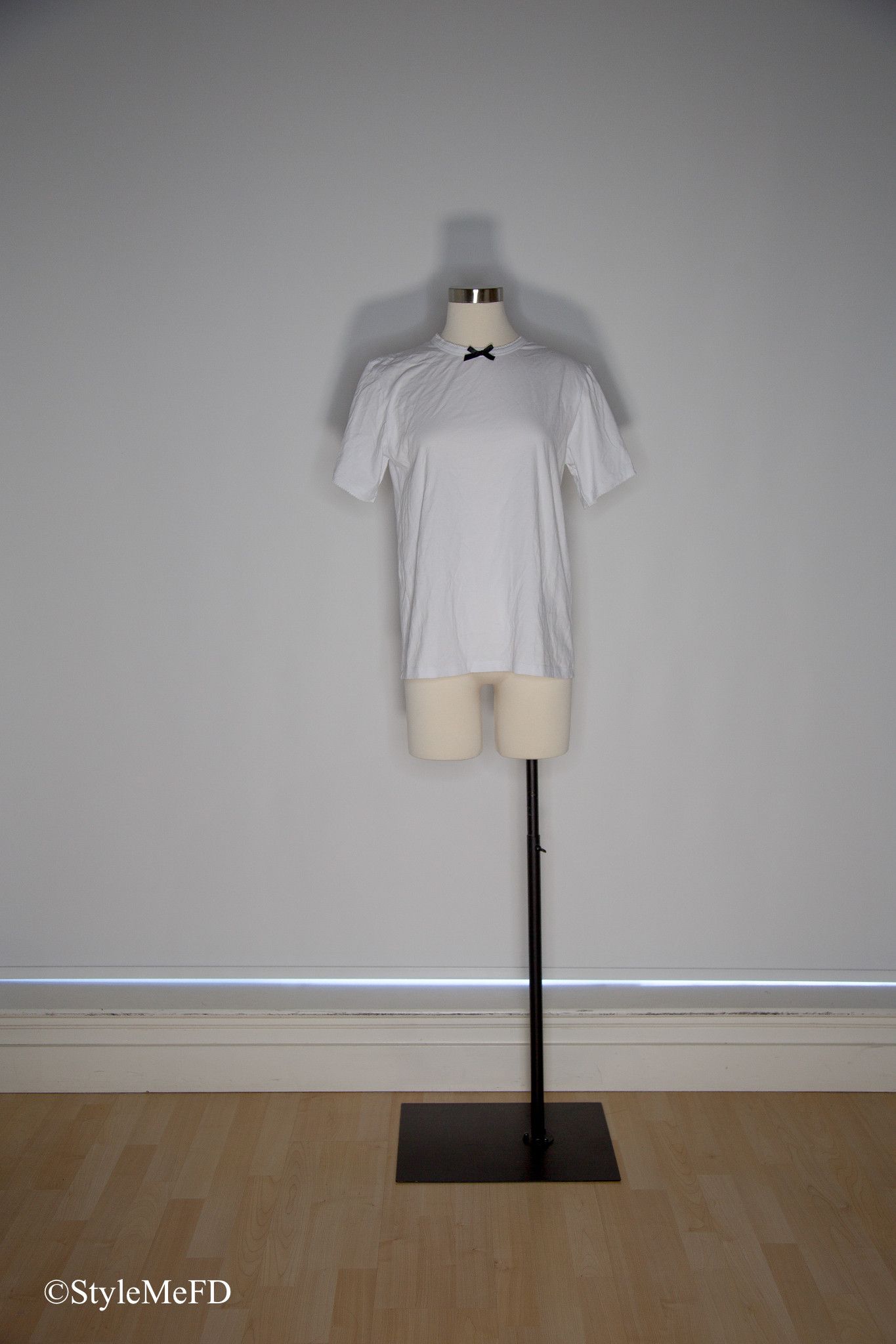 Other CARO Editions "Caro" Black Bow T-Shirt Size XL / US 12-14 / IT 48-50 - 1 Thumbnail