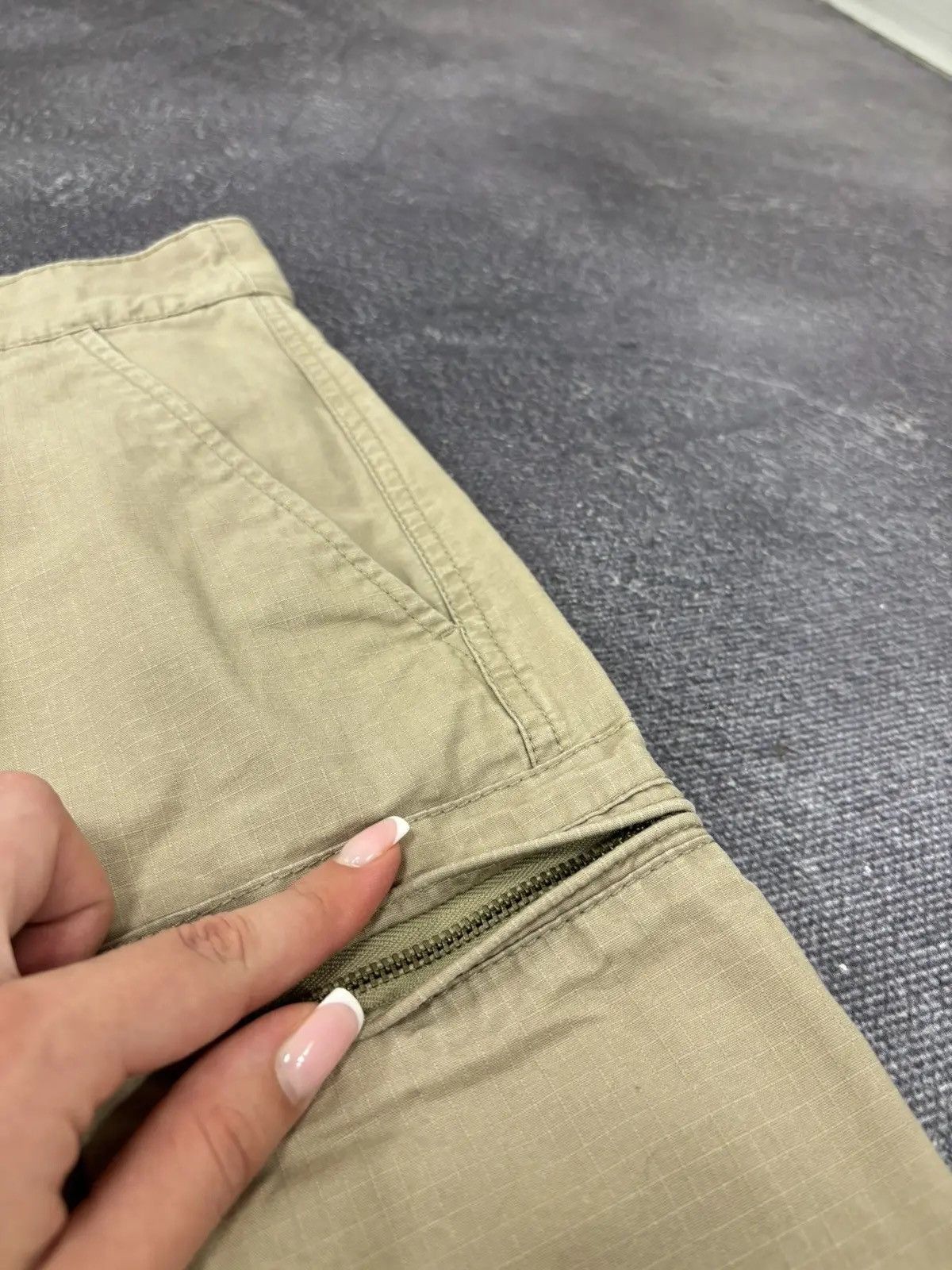 Nike × Vintage Vintage Nike Y2K Military Style Utility Swoosh Cargo Shorts Size US 36 / EU 52 - 5 Thumbnail