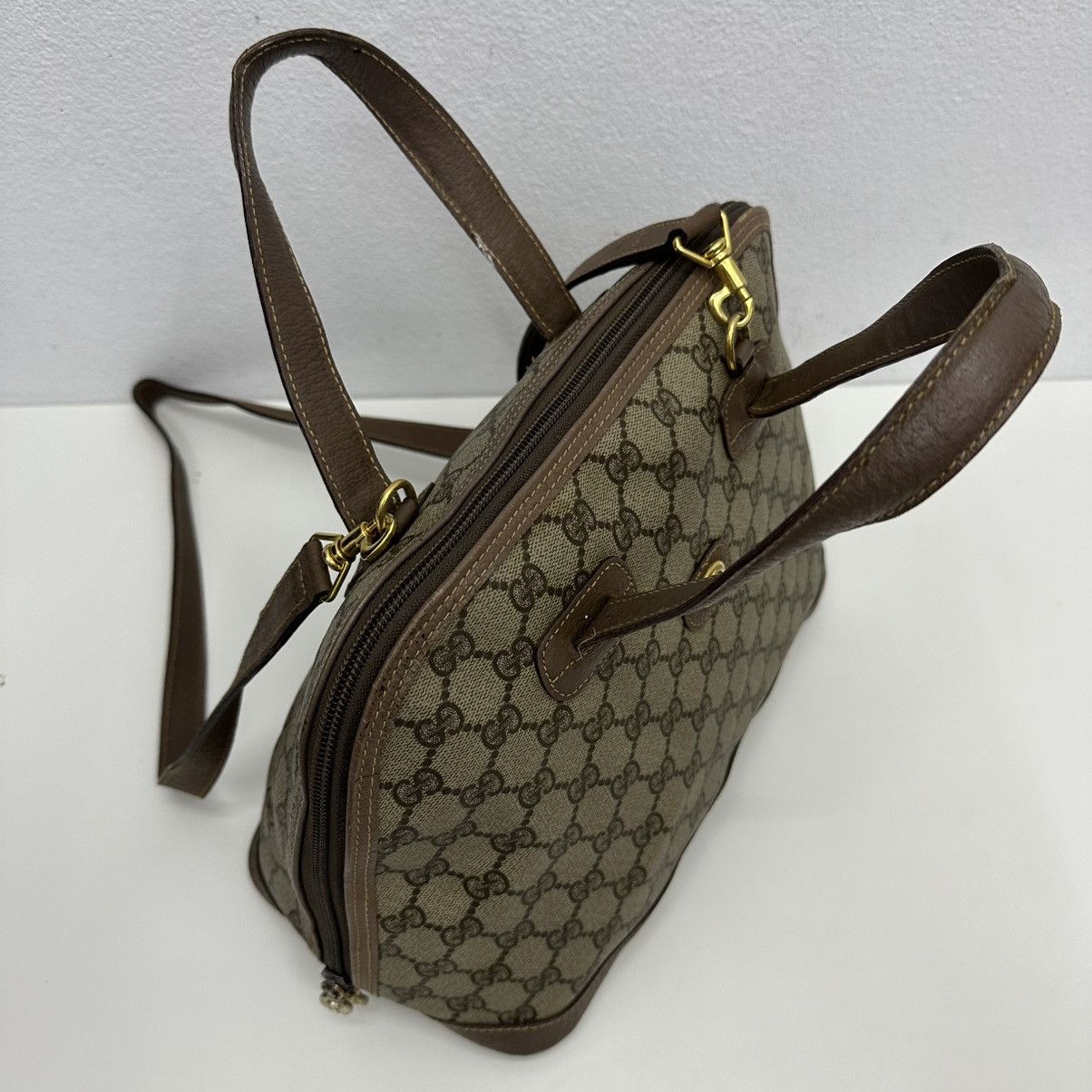 Vintage ‼️YES‼️ AUTHENTIC VINTAGE GUCCI CLASSIC MONOGRAM DONE BAG Size ONE SIZE - 8 Thumbnail