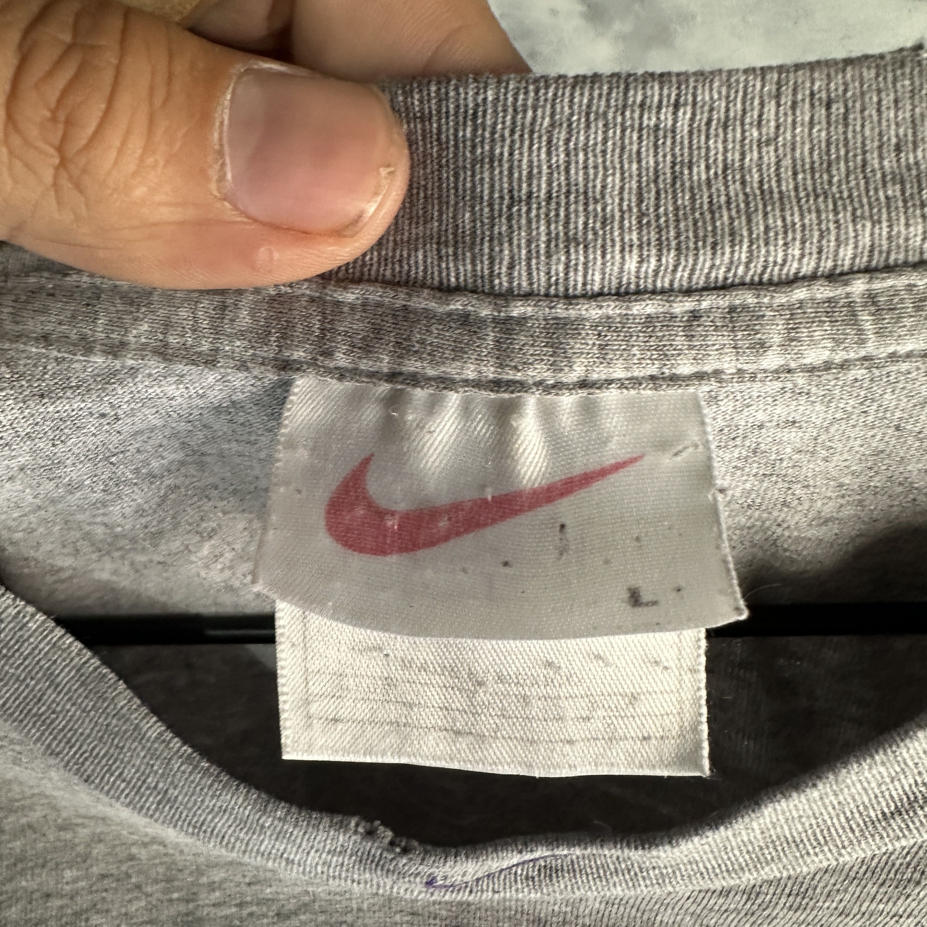 Nike VTG Nike Los Angeles Lakers T Shirt Mens Center Swoosh Size US L / EU 52-54 / 3 - 11 Thumbnail