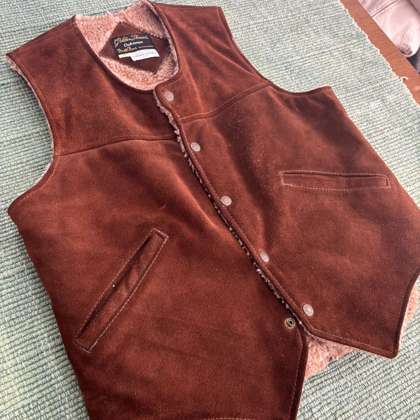 Vintage 1970s vintage suede leather vest golden thread brand size m Size US M / EU 48-50 / 2 - 5 Thumbnail