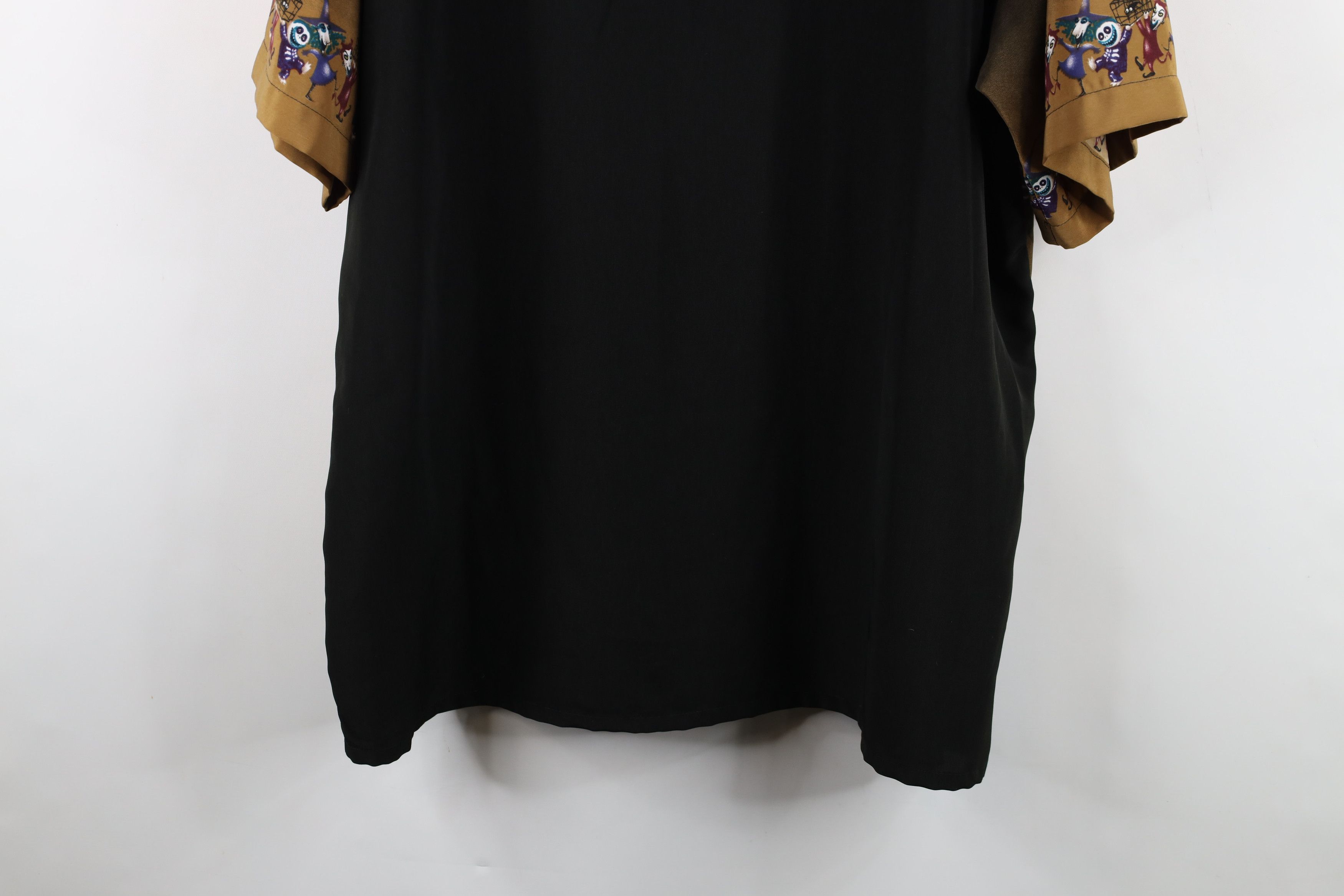 Vintage Vintage 90s The Nightmare Before Christmas Button Shirt USA Size US XL / EU 56 / 4 - 14 Thumbnail